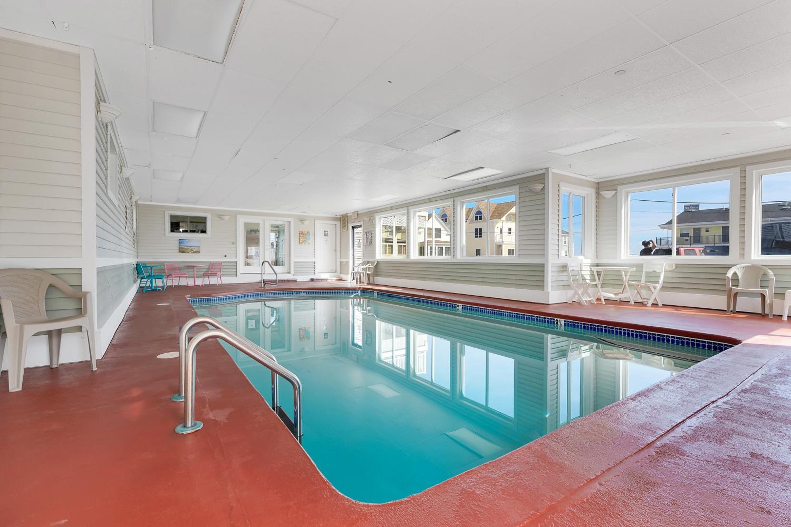 Abellona Inn & Suites