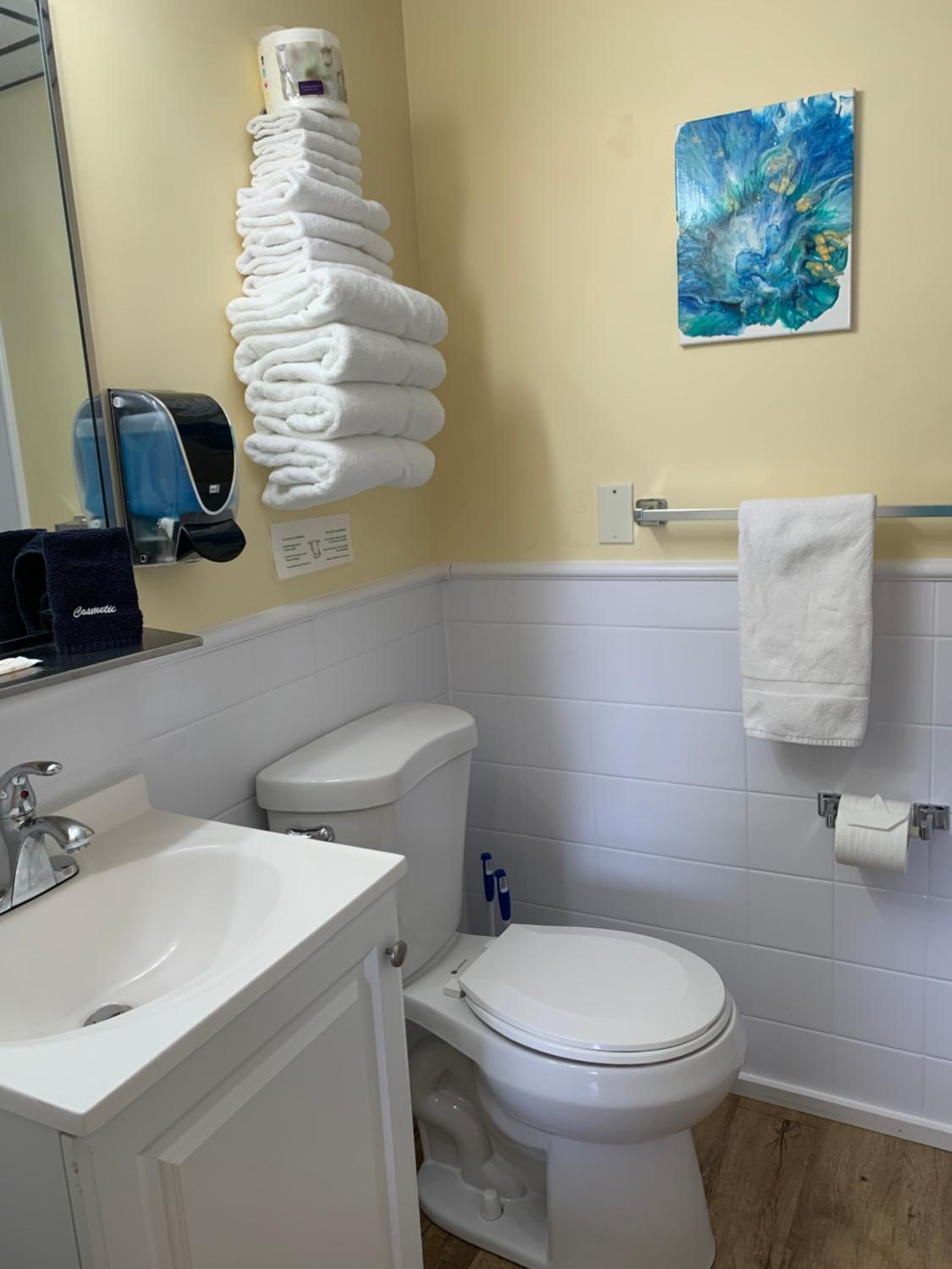 Abellona Inn & Suites