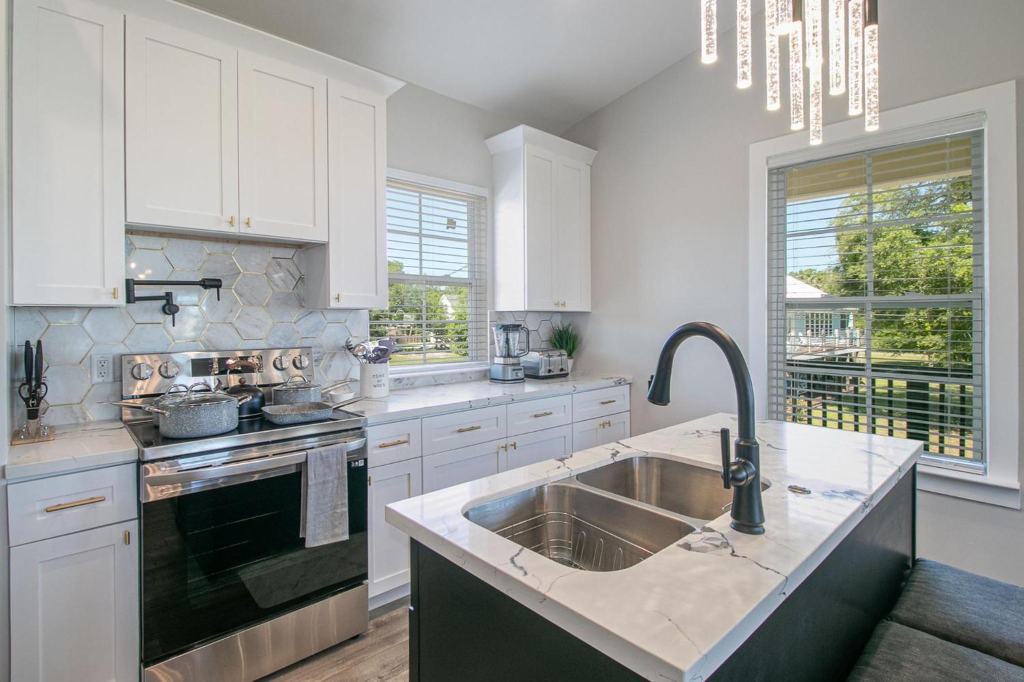 Steps Away from Cruisin' the Coast , Gulfport 2BR, Game Room, and Free Parking