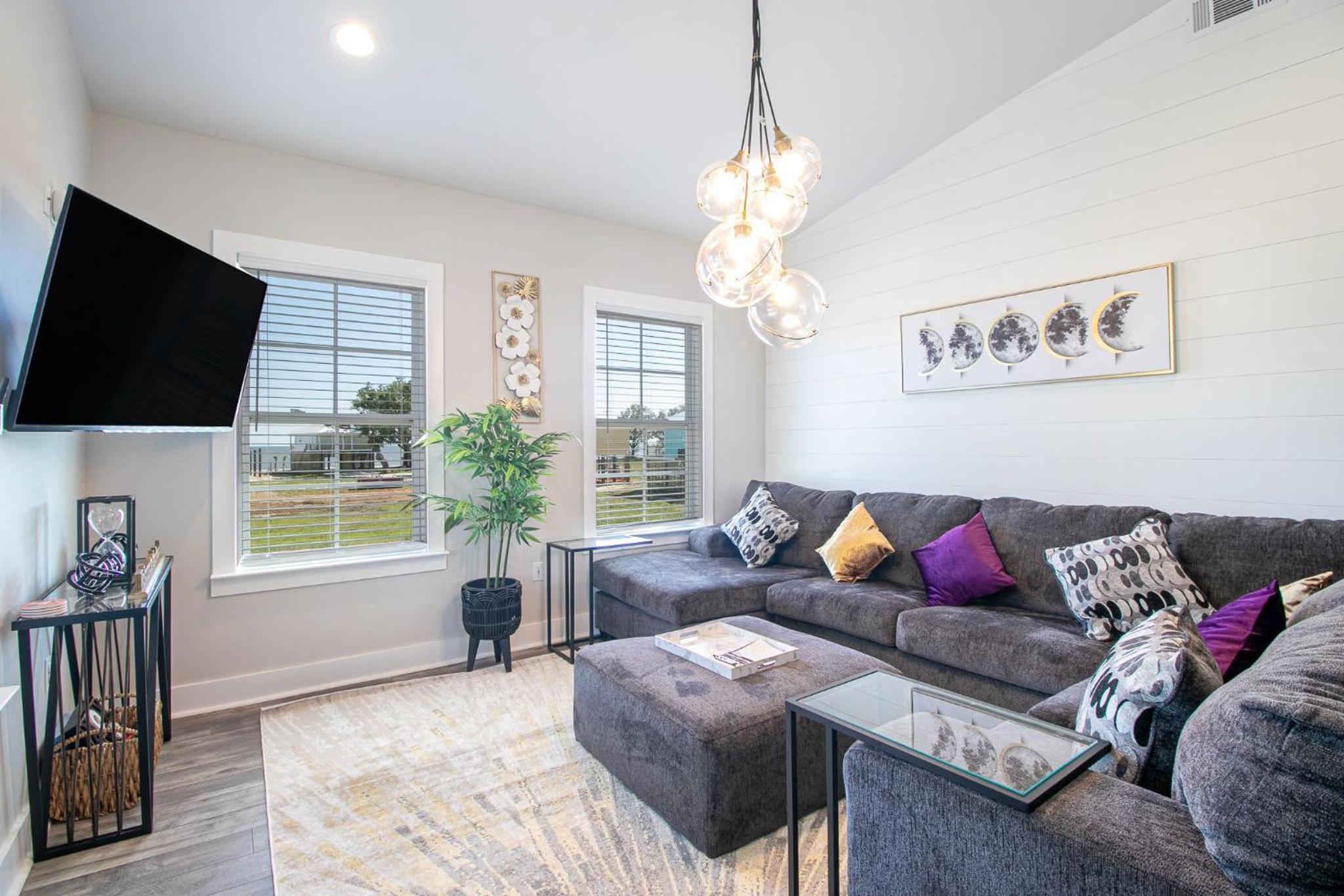 Steps Away from Cruisin' the Coast , Gulfport 2BR, Game Room, and Free Parking
