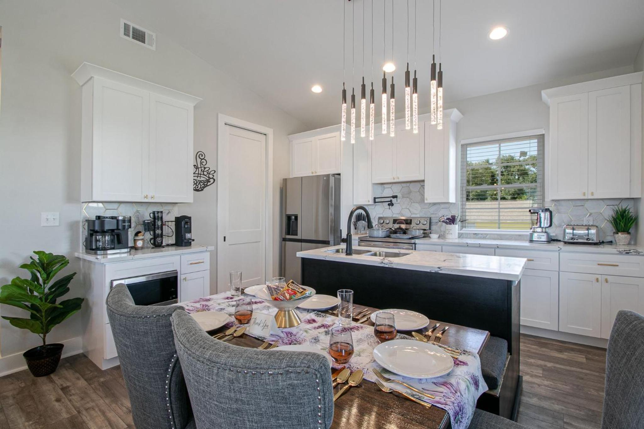 Steps Away from Cruisin' the Coast , Gulfport 2BR, Game Room, and Free Parking