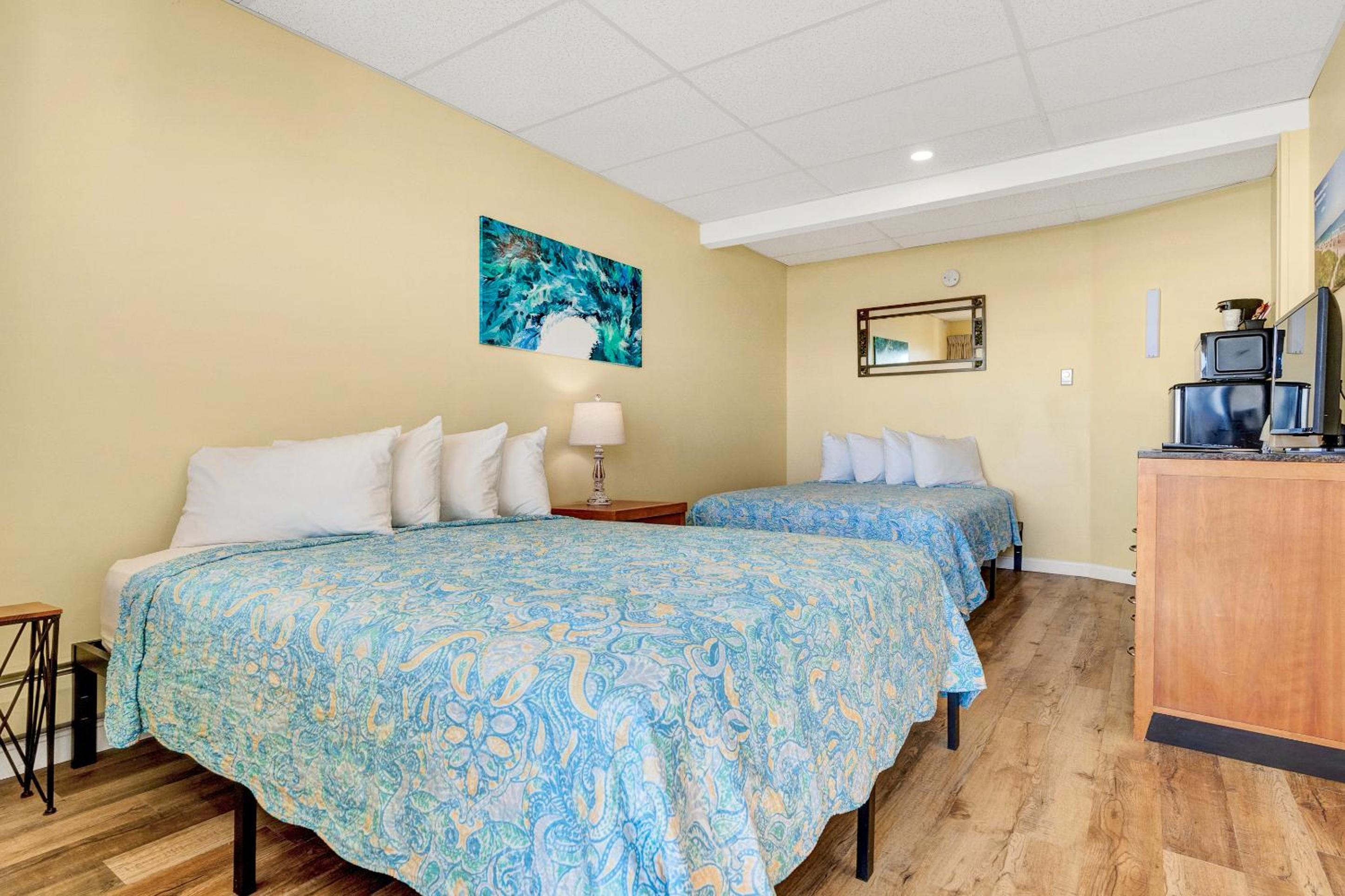 Abellona Inn & Suites