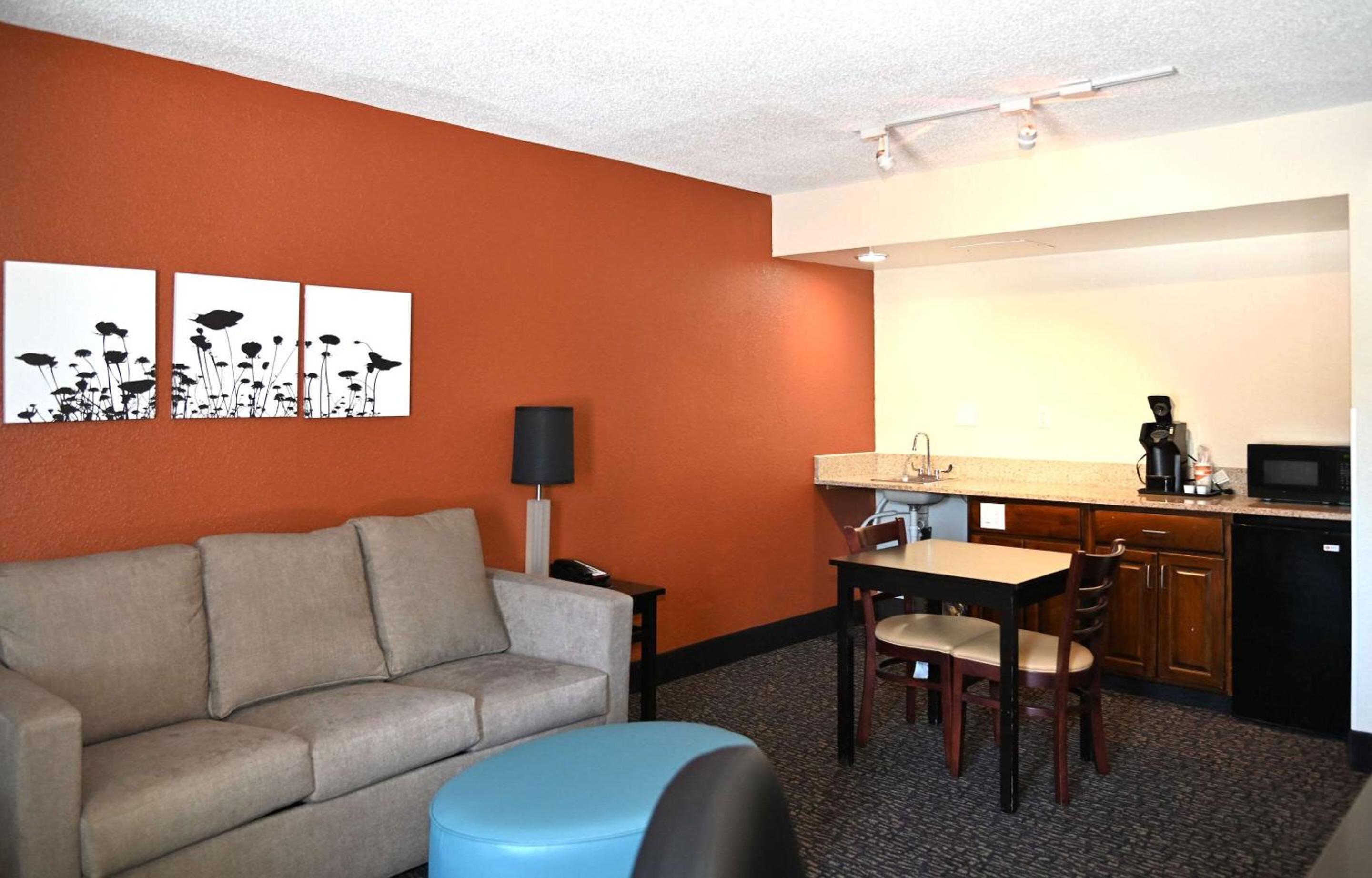 Spring Lake Vacations - Sleep Inn Suites Spring Lake - Fayetteville Near Fort Liberty - Property Image 1