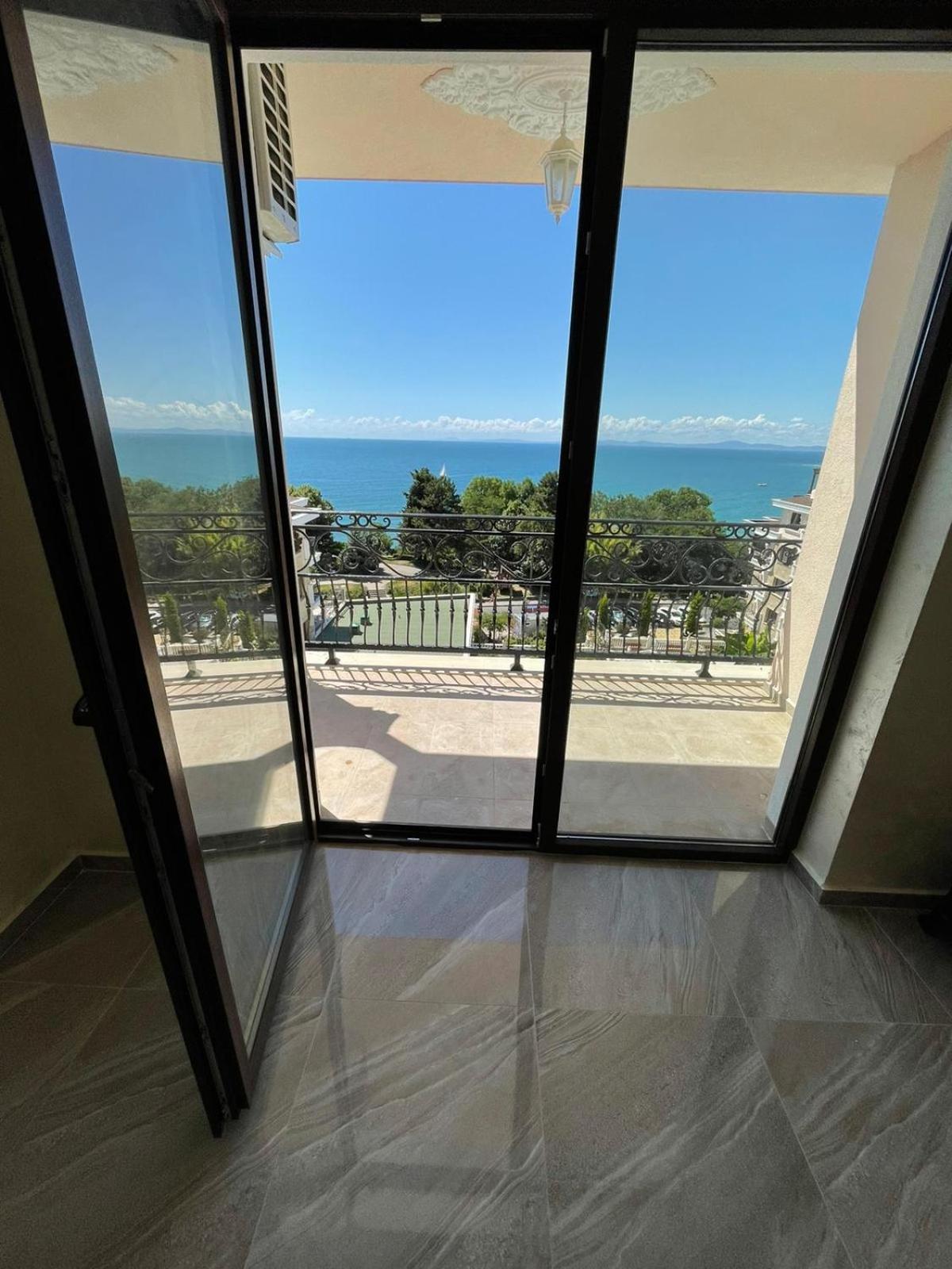 Luxury Penthouse Apartments at Valencia Gardens