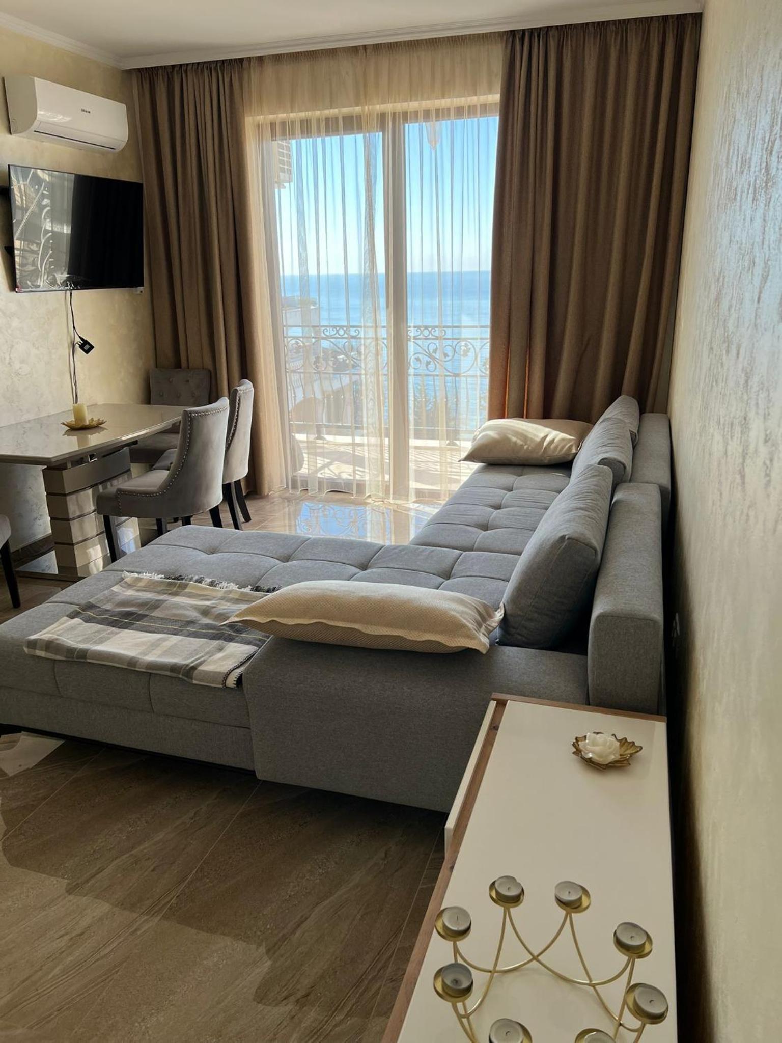 Luxury Penthouse Apartments at Valencia Gardens