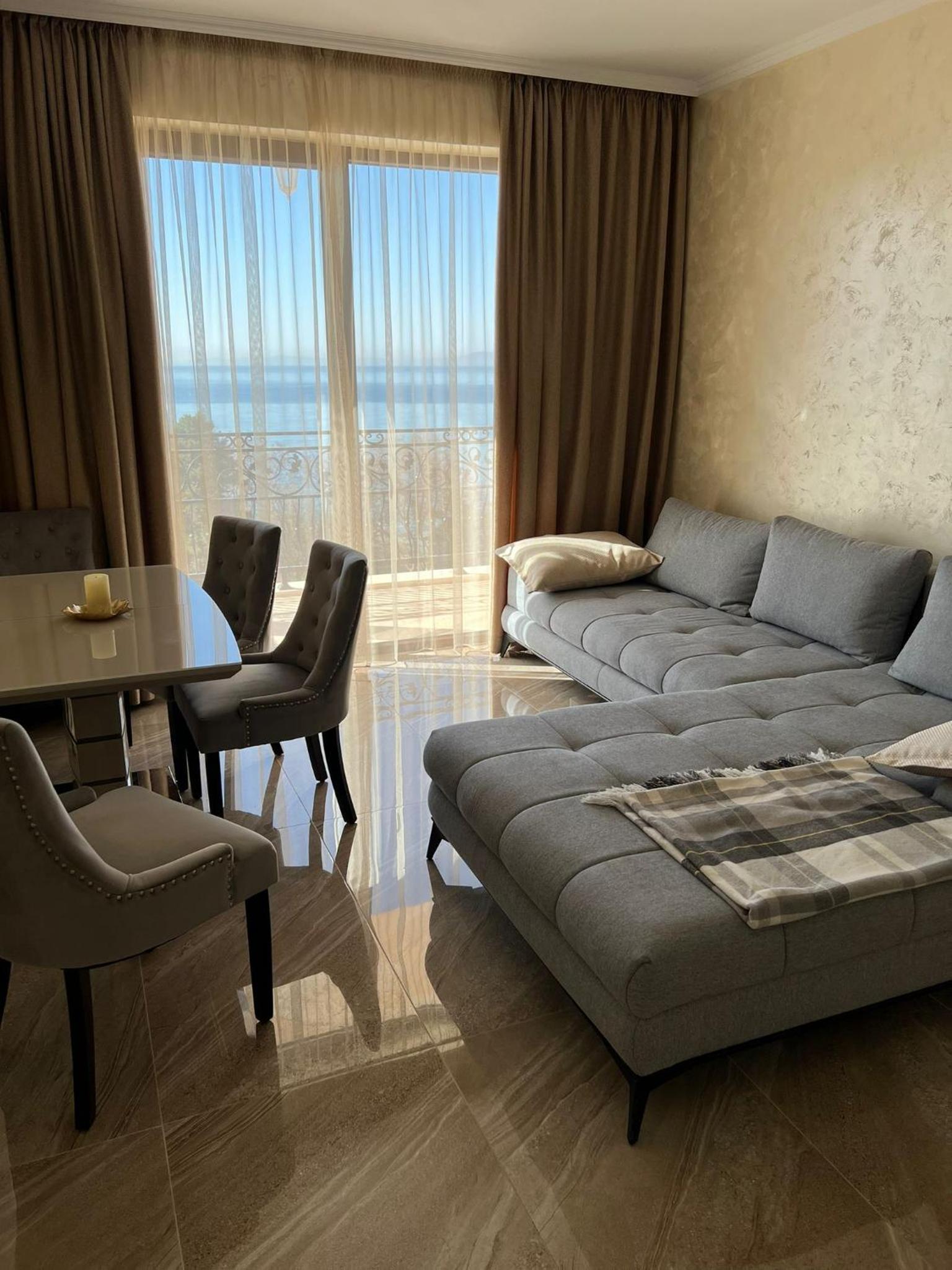 Luxury Penthouse Apartments at Valencia Gardens