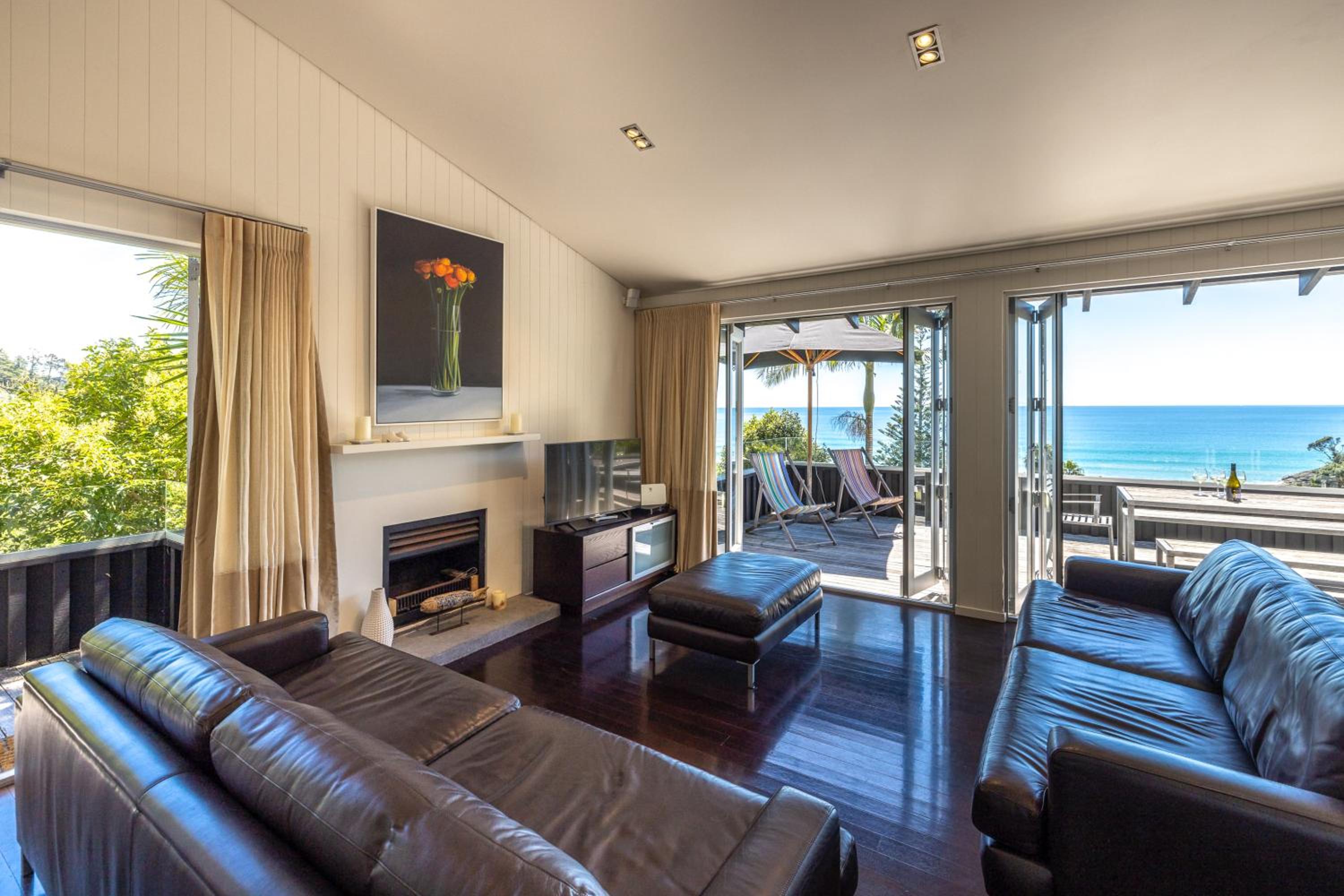 Black Bach - Stay Waiheke view 4