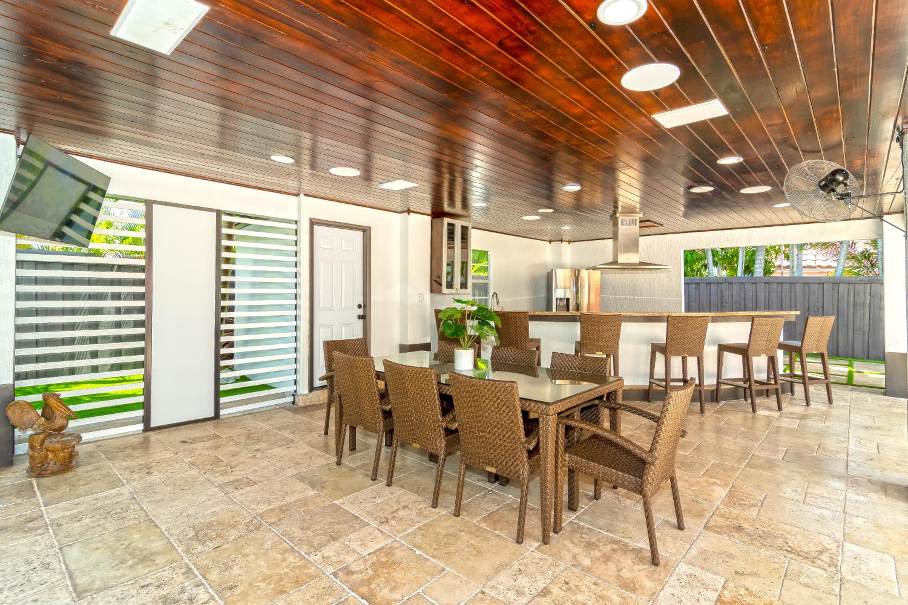 The tropical paradise villa