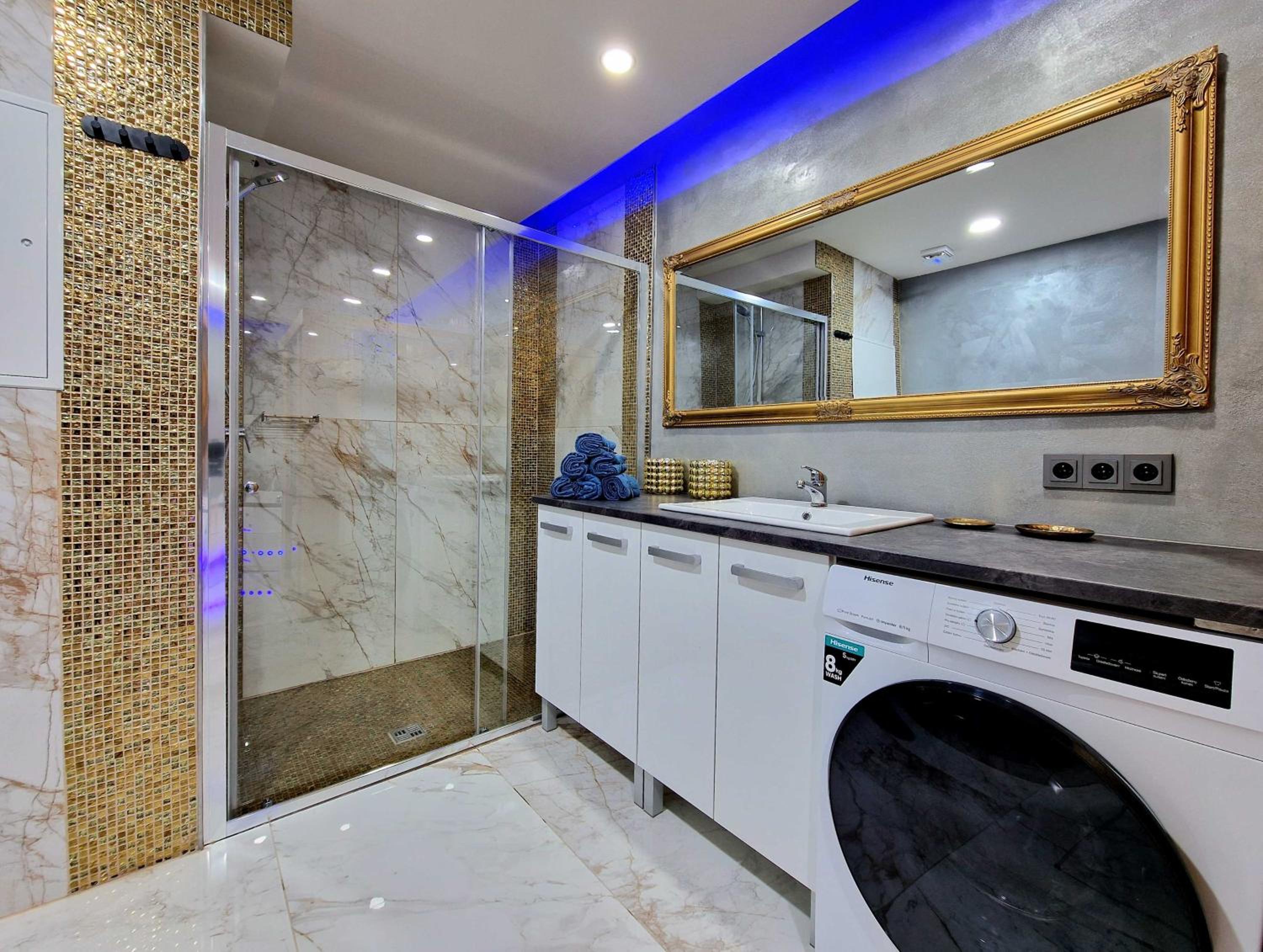 Wellness Gold apartment with Private SAUNA & JACUZZI