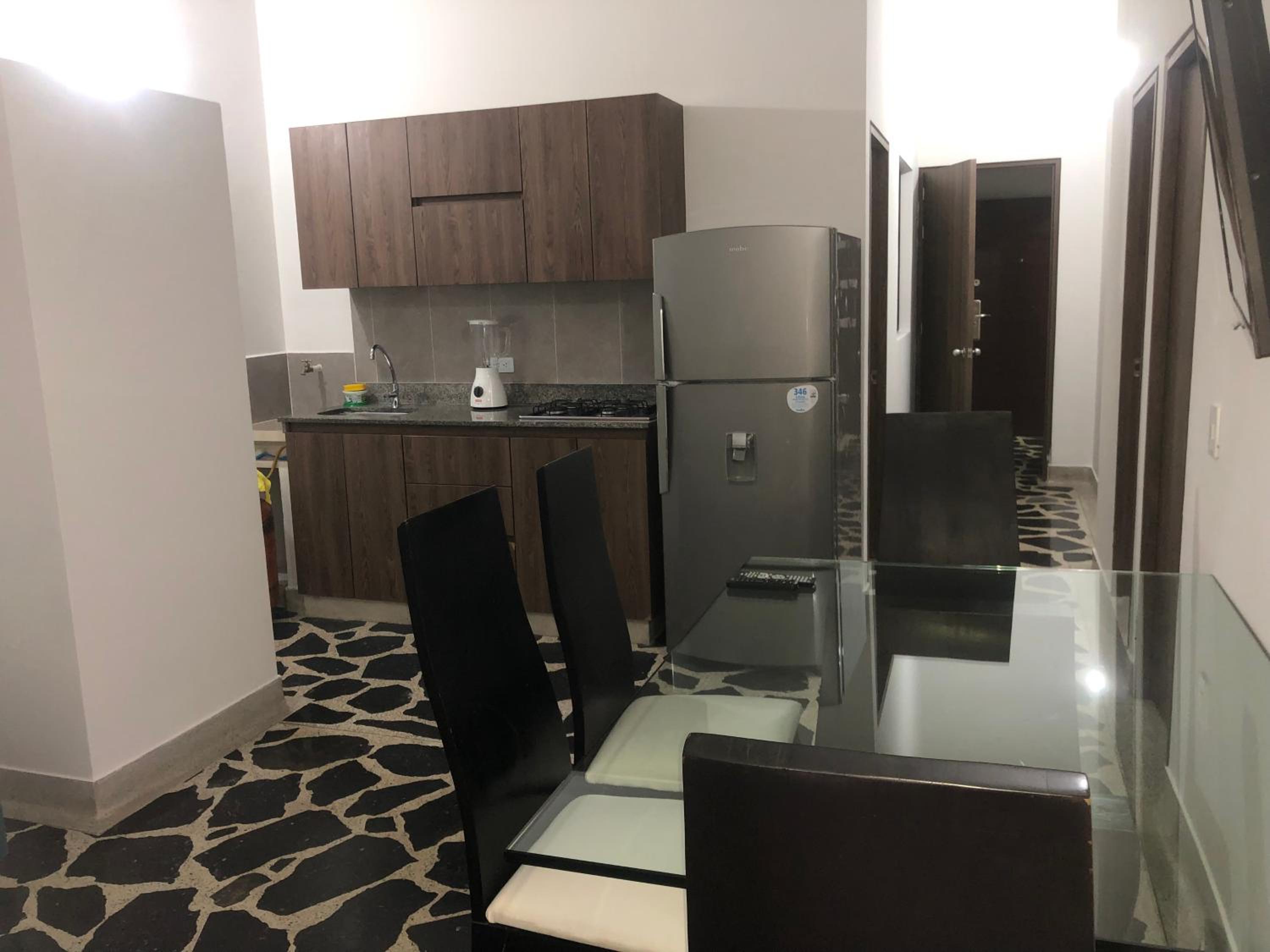 Apartamento amplio en laureles, excelente ubicación, 3 alcobas 403