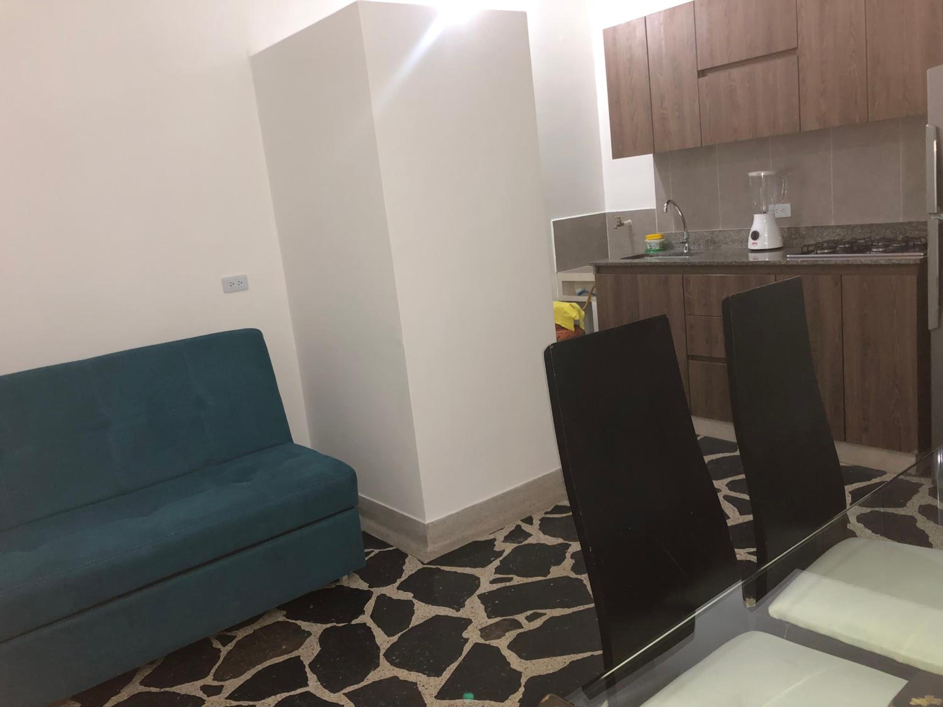 Apartamento amplio en laureles, excelente ubicación, 3 alcobas 403