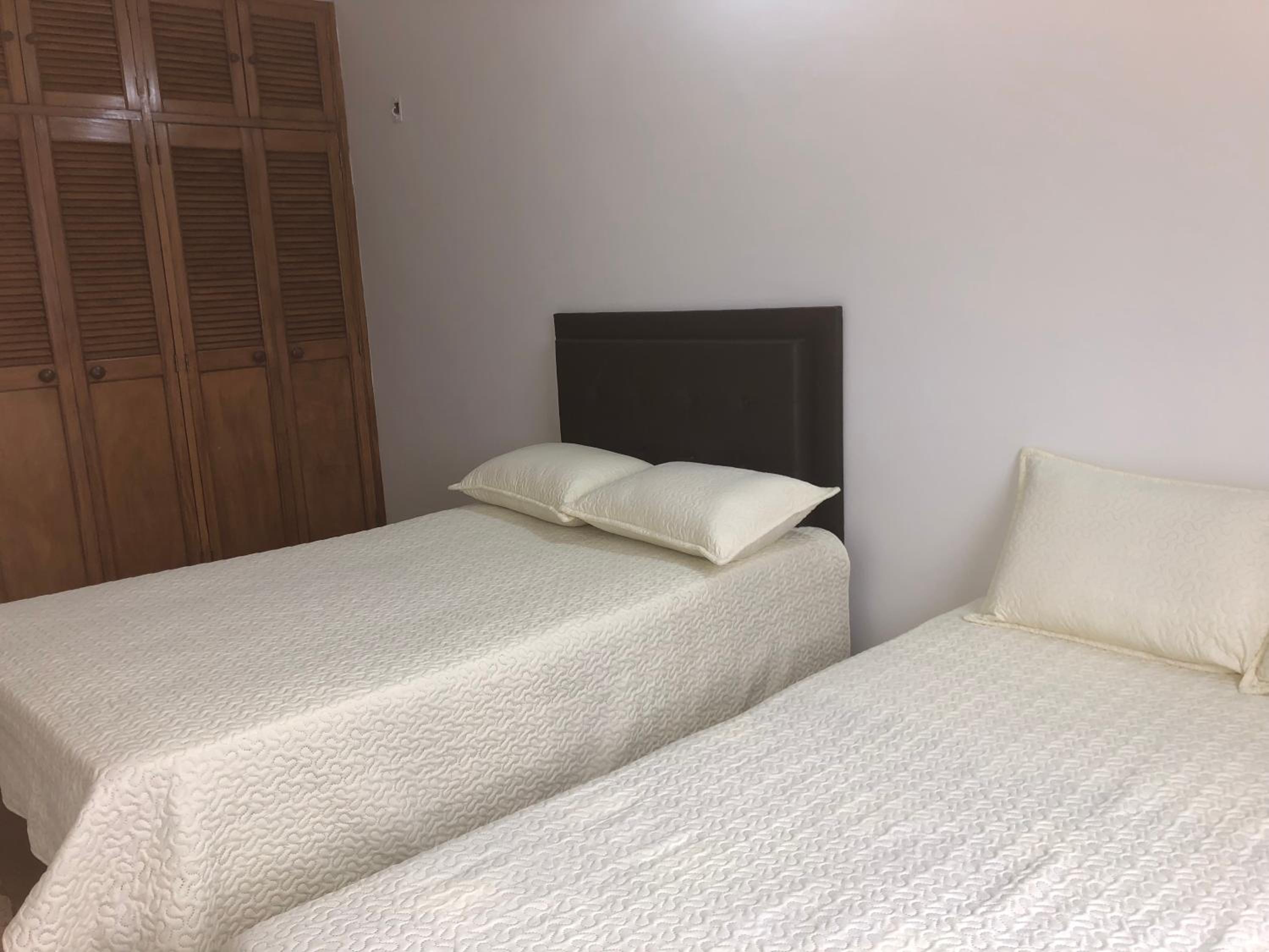Apartamento amplio en laureles, excelente ubicación, 3 alcobas 403