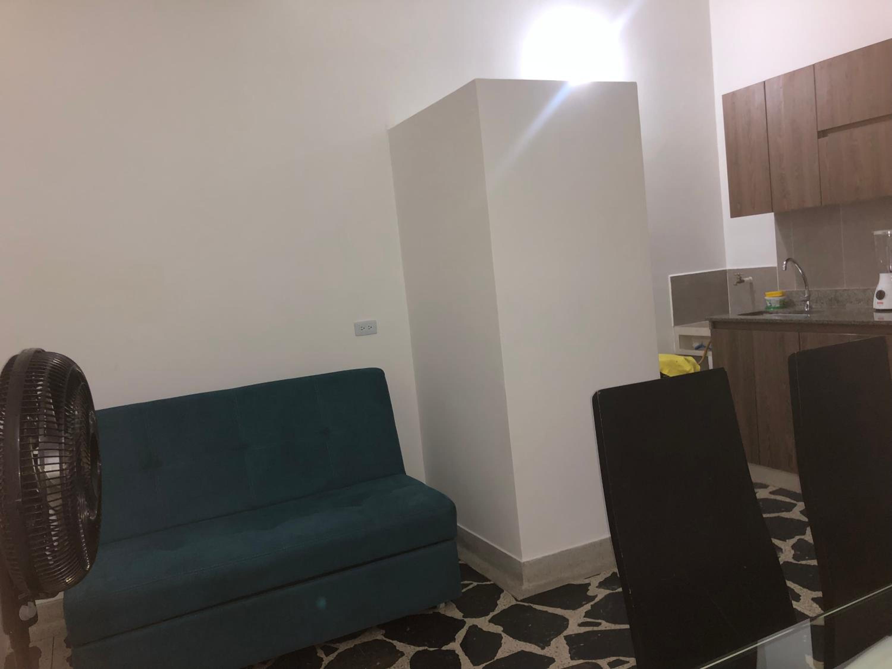 Apartamento amplio en laureles, excelente ubicación, 3 alcobas 403