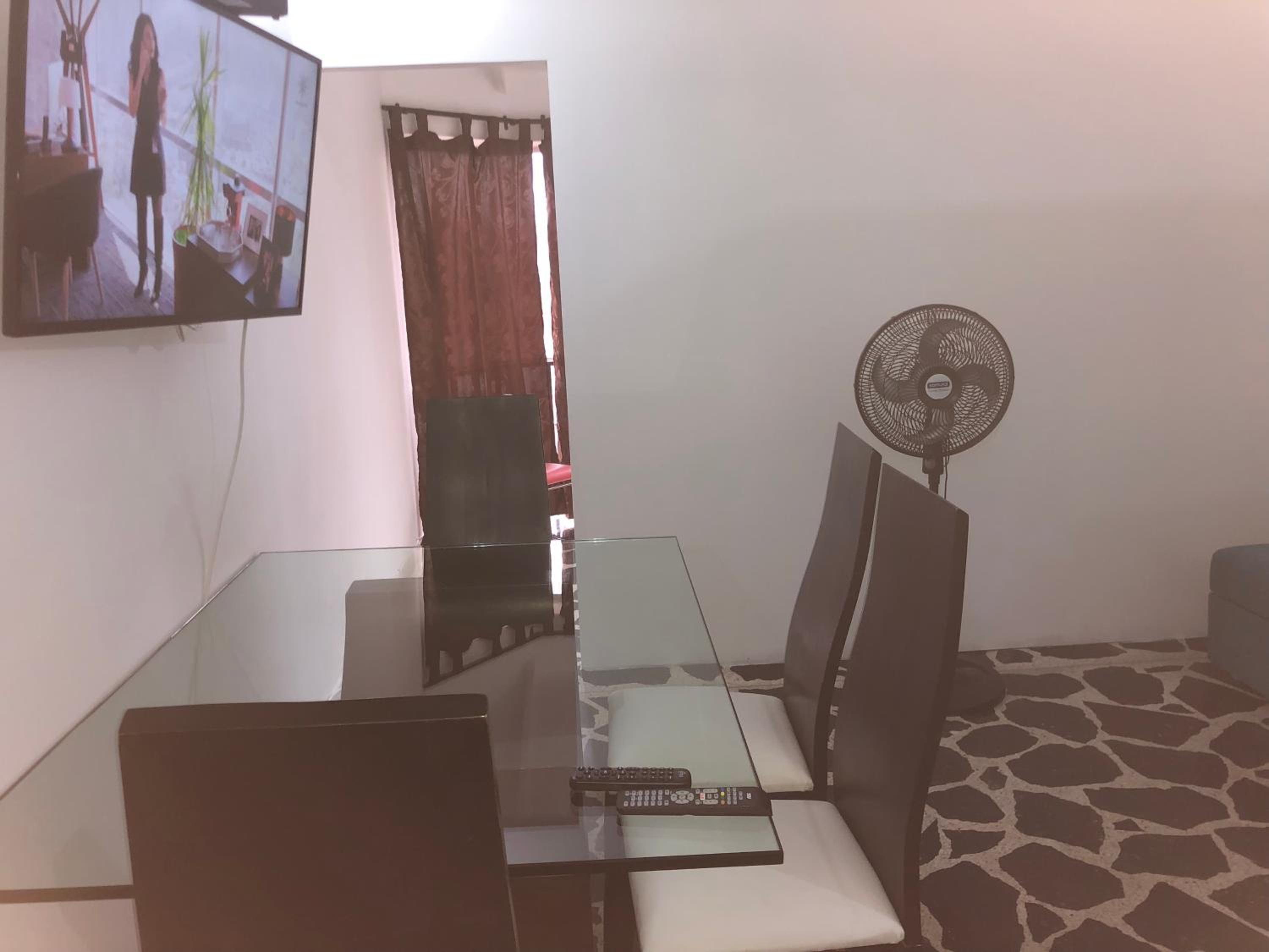 Apartamento amplio en laureles, excelente ubicación, 3 alcobas 403