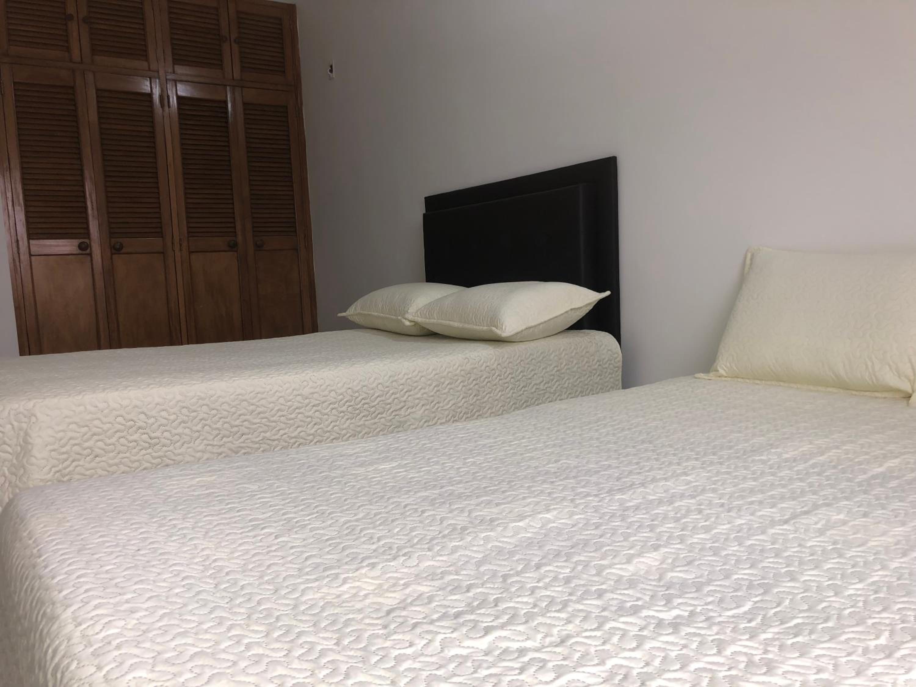 Apartamento amplio en laureles, excelente ubicación, 3 alcobas 403