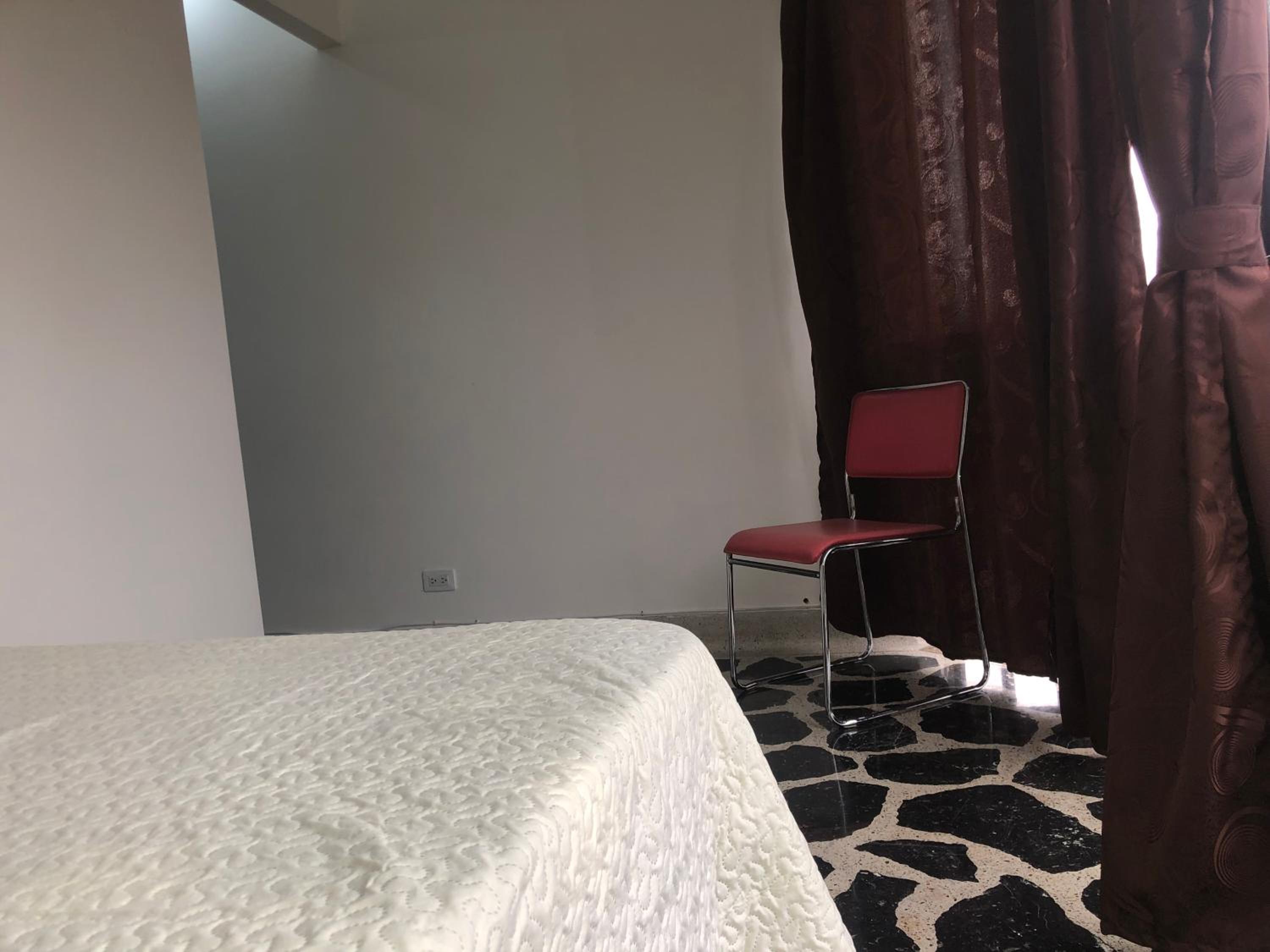 Apartamento amplio en laureles, excelente ubicación, 3 alcobas 403