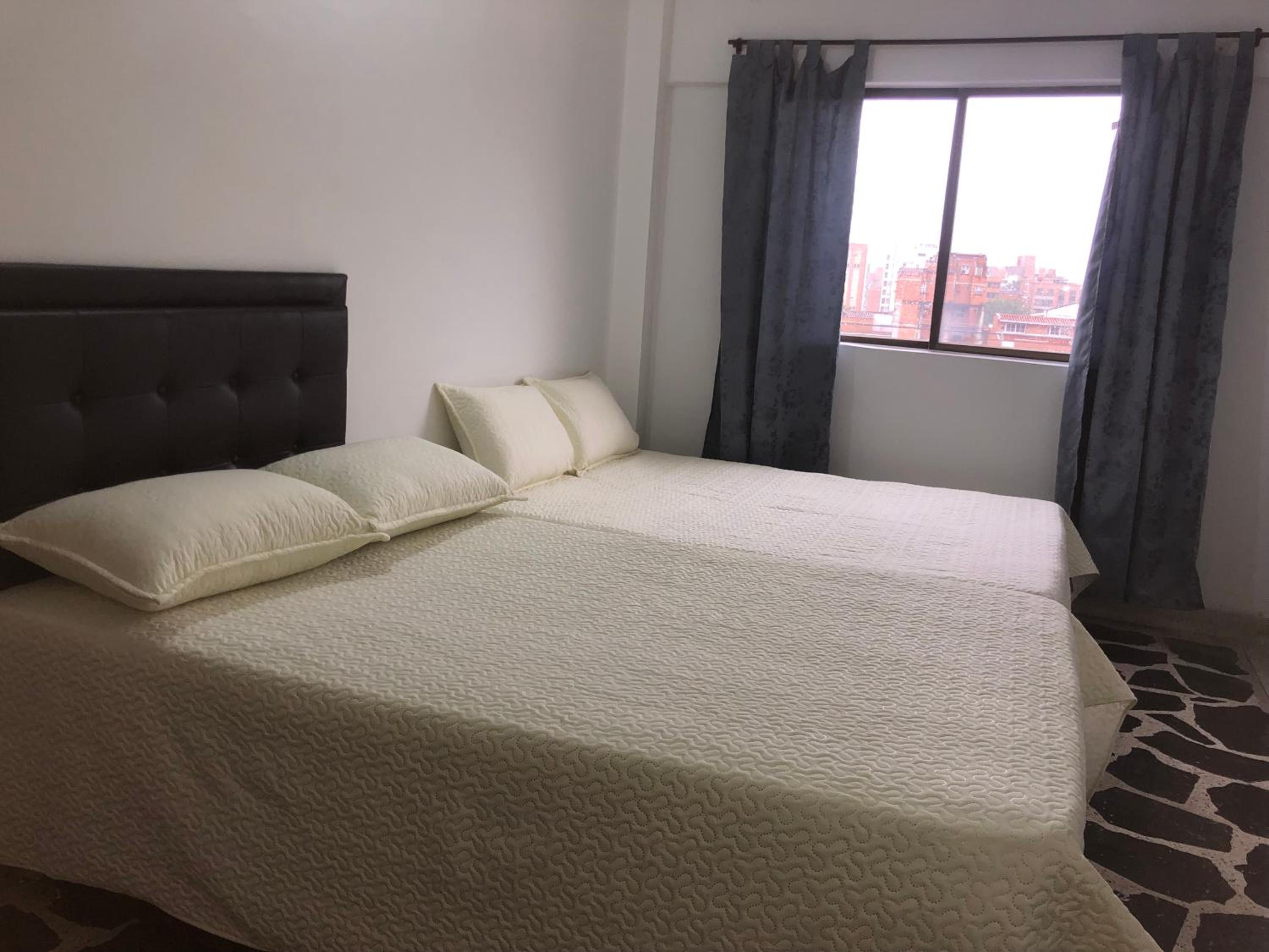 Apartamento amplio en laureles, excelente ubicación, 3 alcobas 403