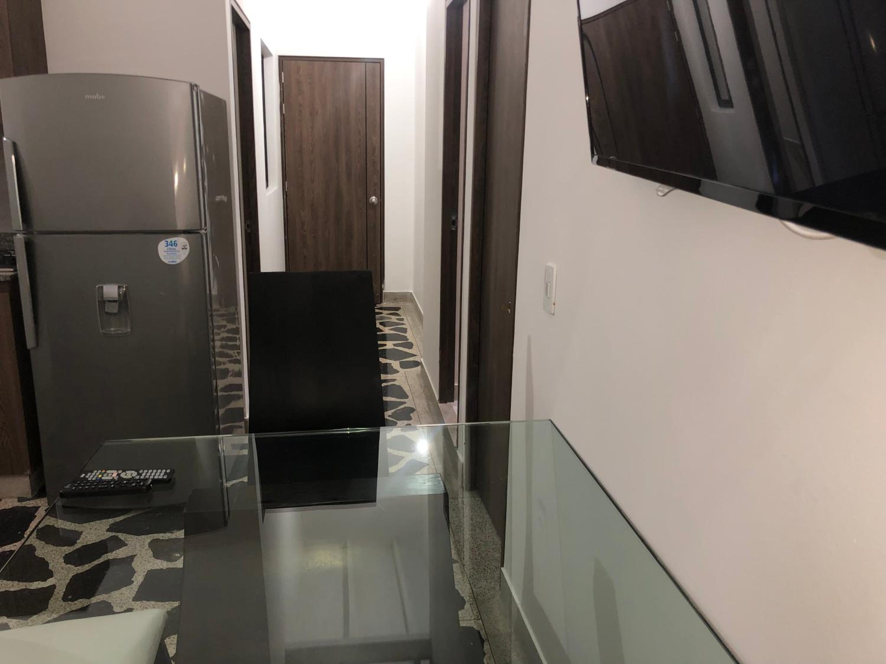 Apartamento amplio en laureles, excelente ubicación, 3 alcobas 403