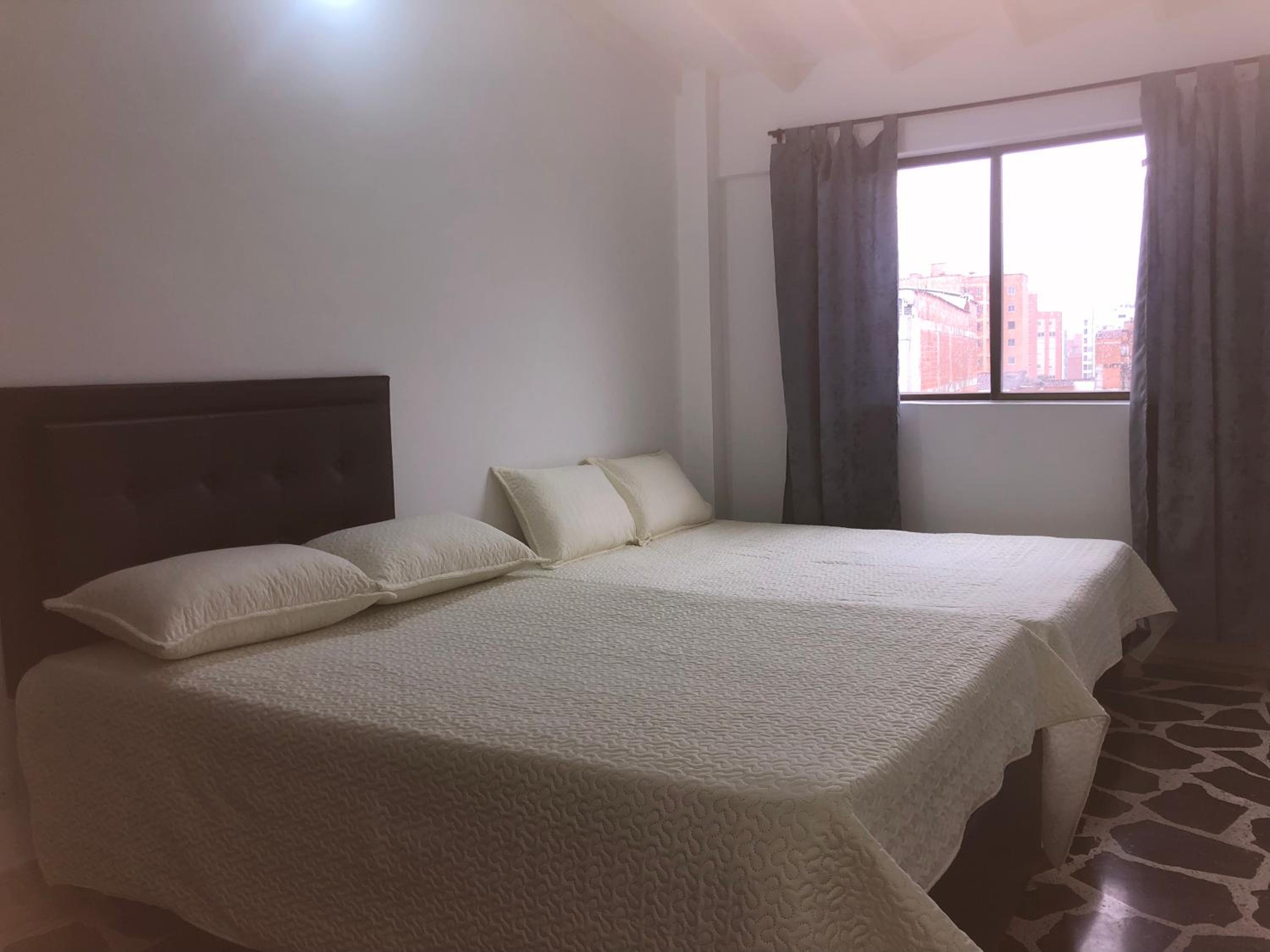 Apartamento amplio en laureles, excelente ubicación, 3 alcobas 403