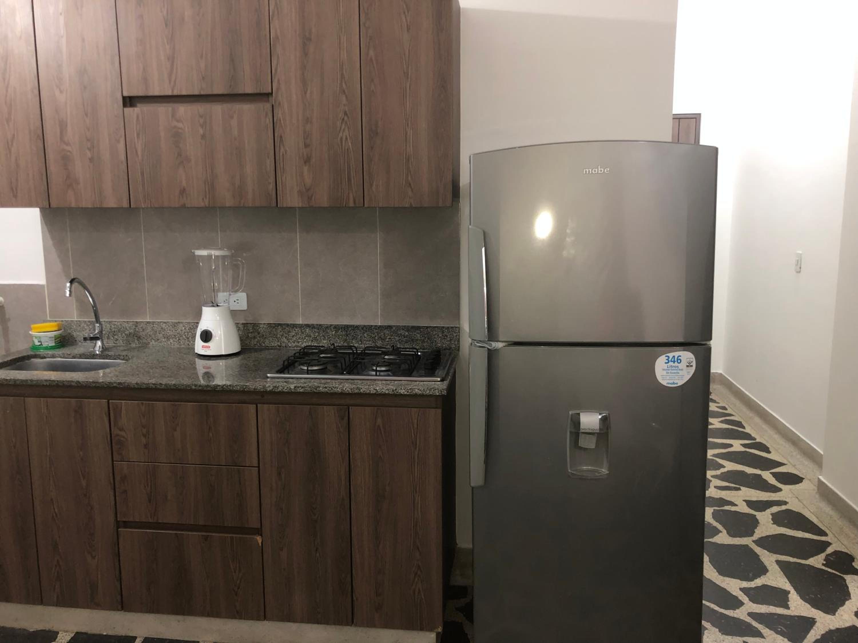 Apartamento amplio en laureles, excelente ubicación, 3 alcobas 403