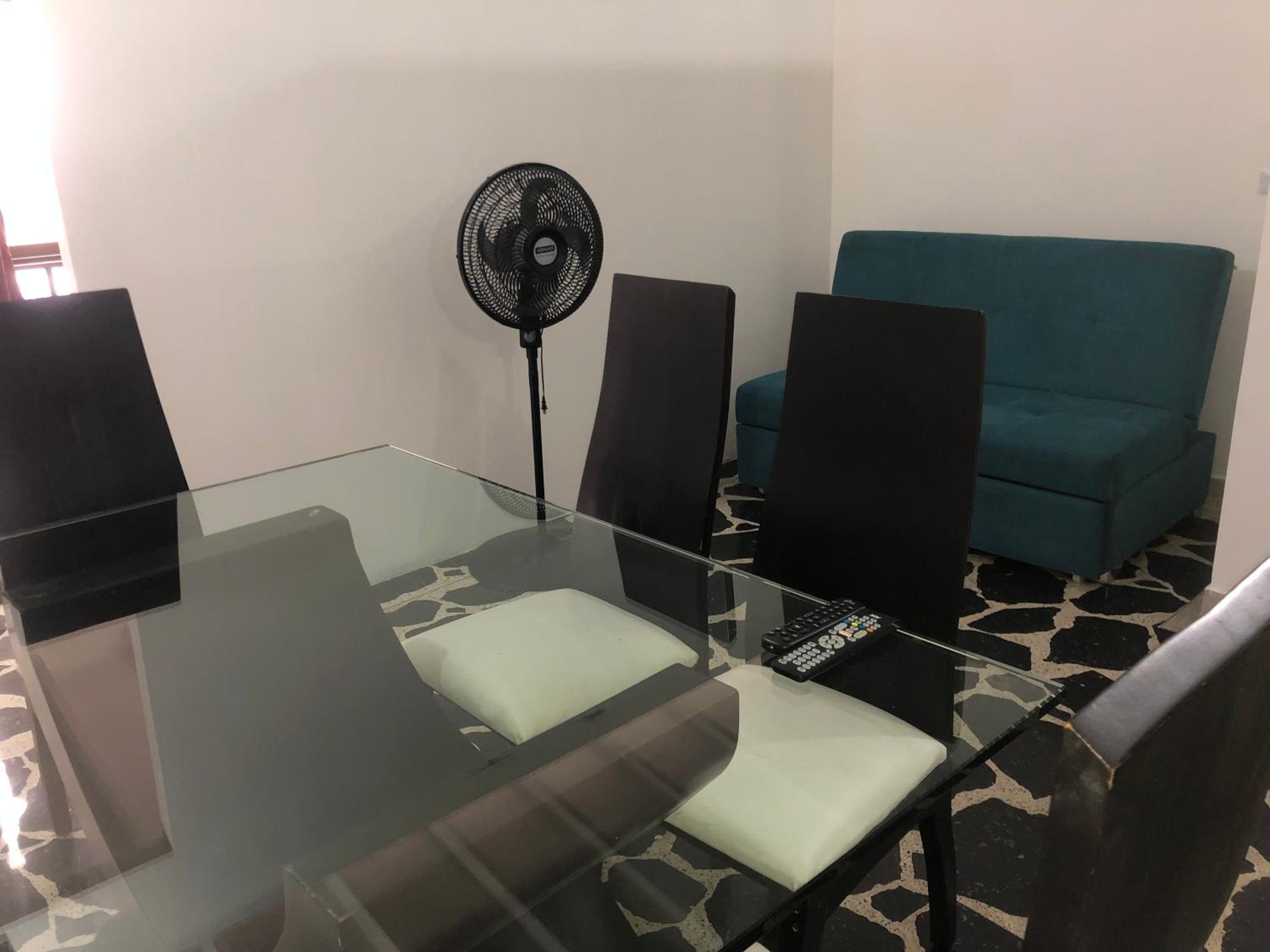 Apartamento amplio en laureles, excelente ubicación, 3 alcobas 403