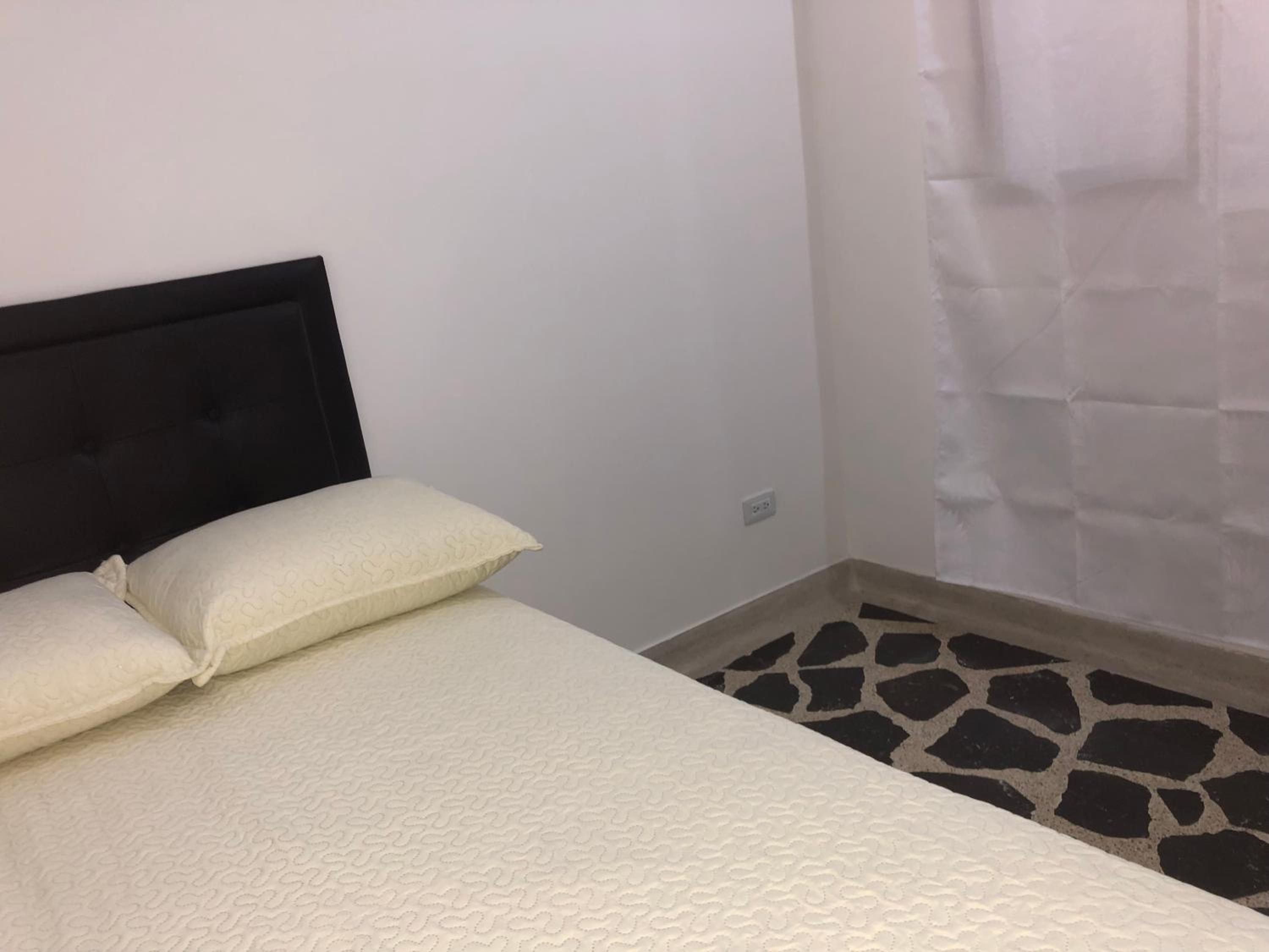 Apartamento amplio en laureles, excelente ubicación, 3 alcobas 403