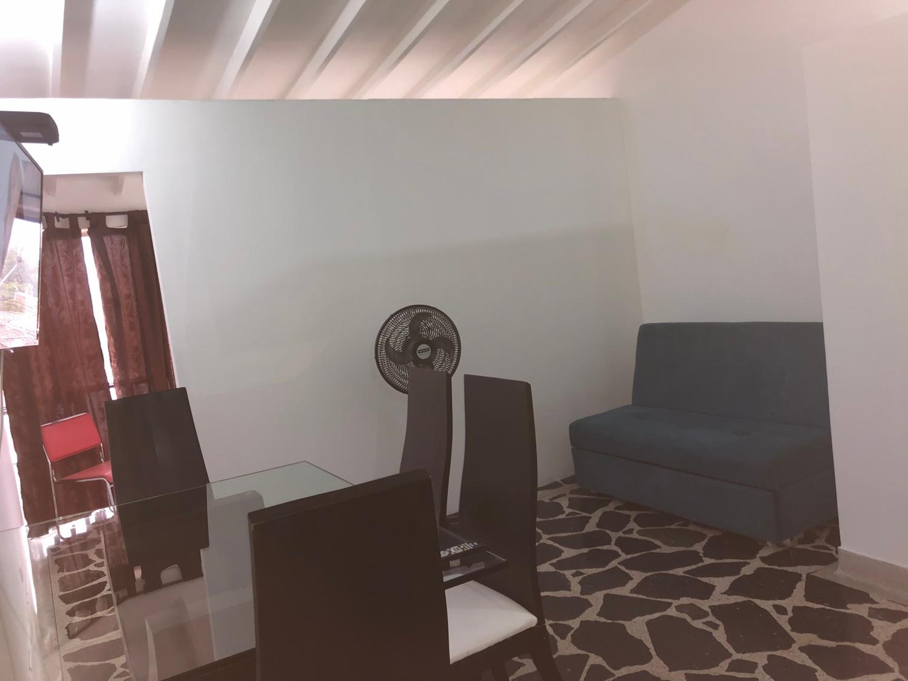 Apartamento amplio en laureles, excelente ubicación, 3 alcobas 403