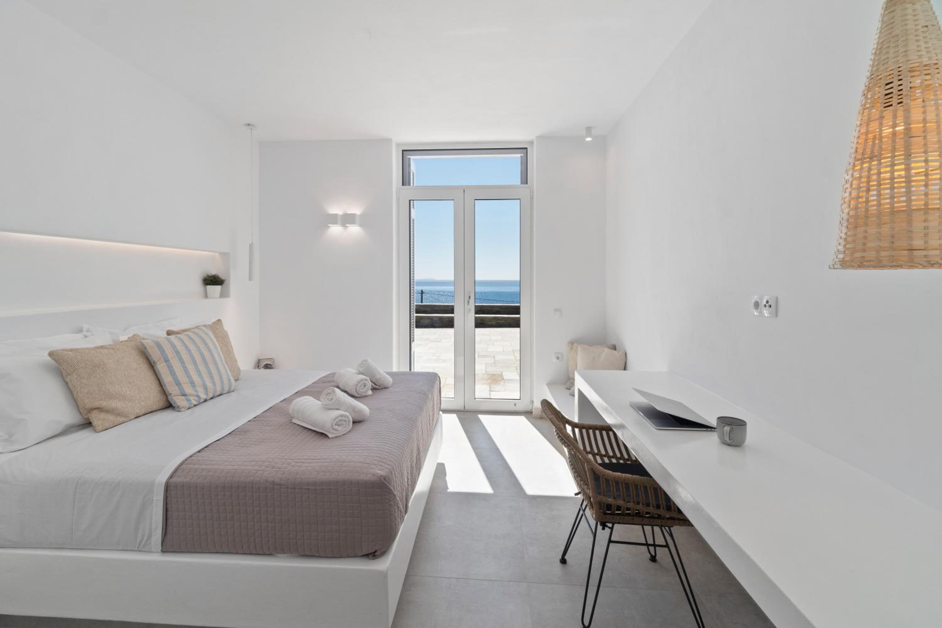 Villa Thalassa, Beachfront, Private Pool & Sunset Views by Explore Andros photo 2