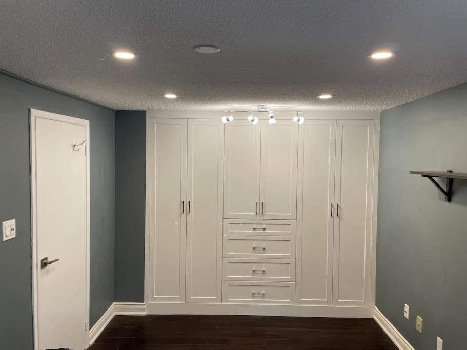 4-bdrm, king & bunkbed, park behind, trails nearby