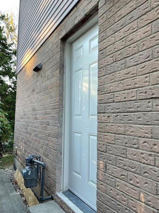4-bdrm, king & bunkbed, park behind, trails nearby