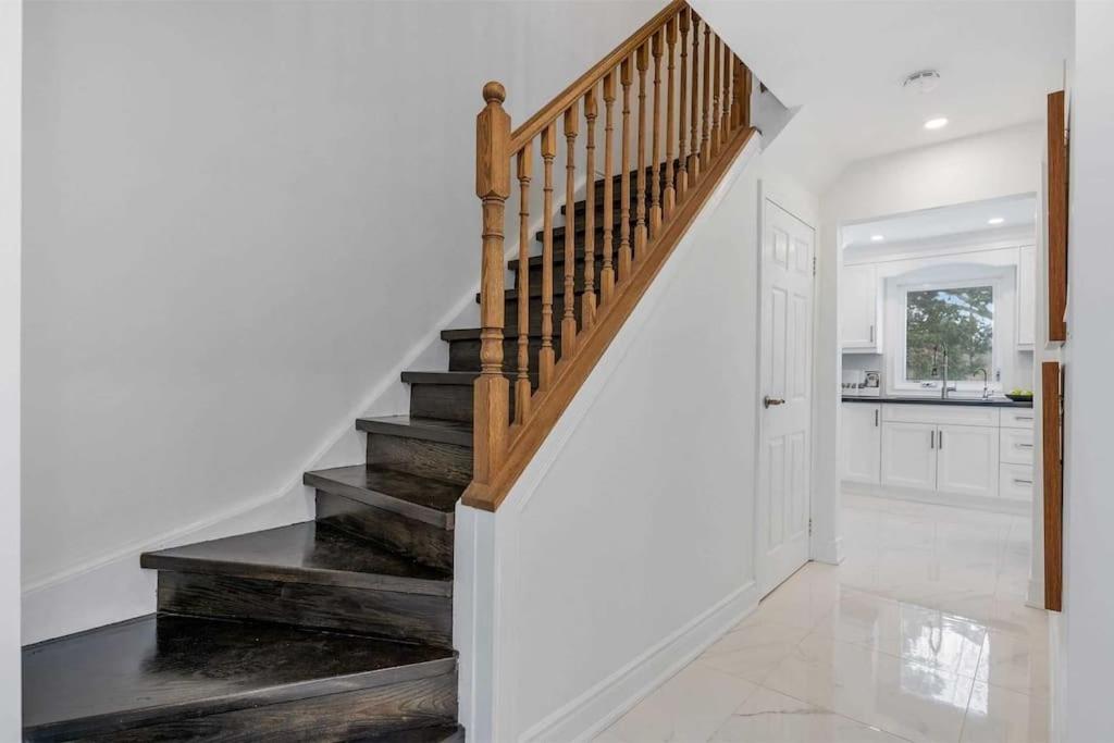 4-bdrm, king & bunkbed, park behind, trails nearby