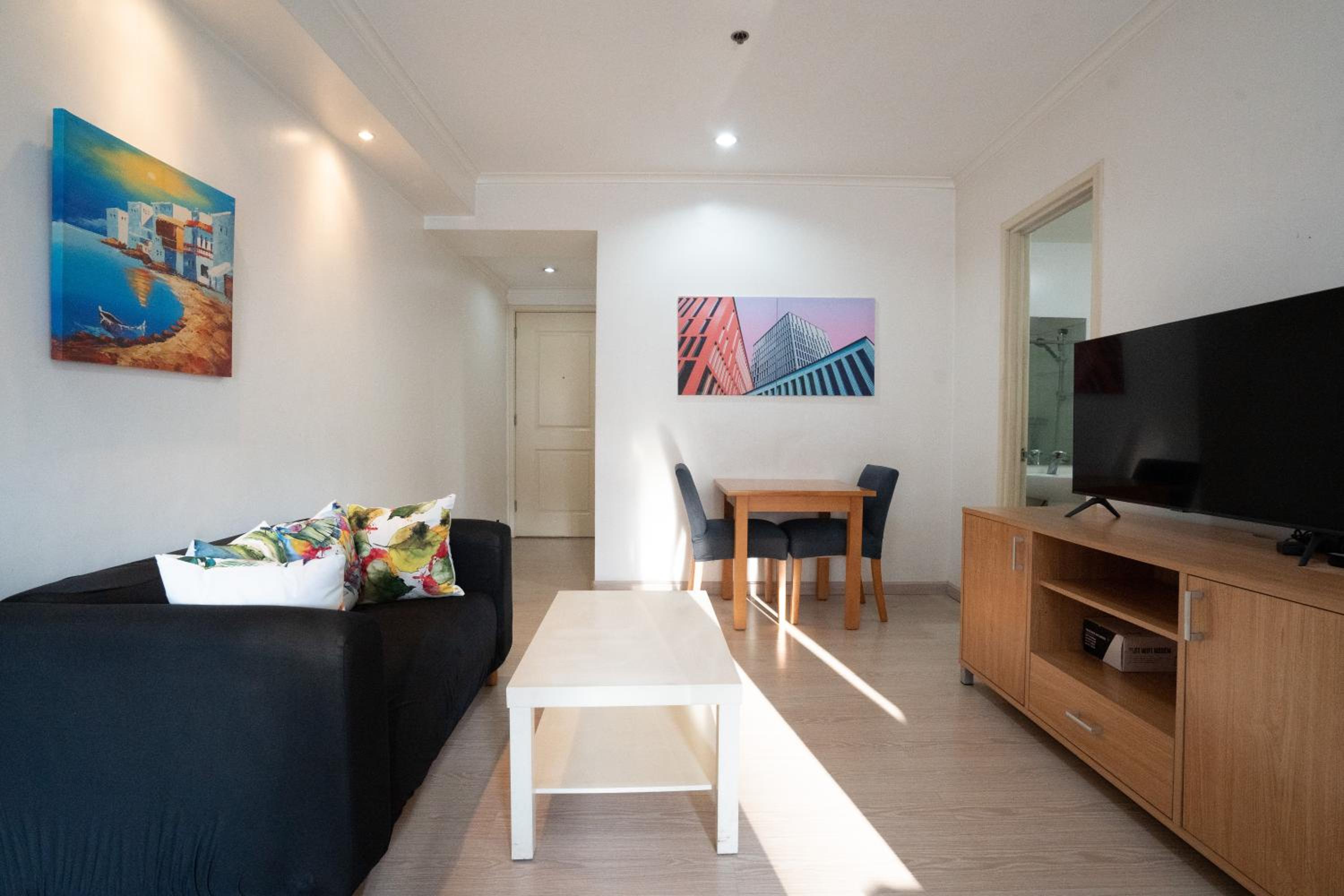 StayHere BGC City Studio in SOMA near SM Aura