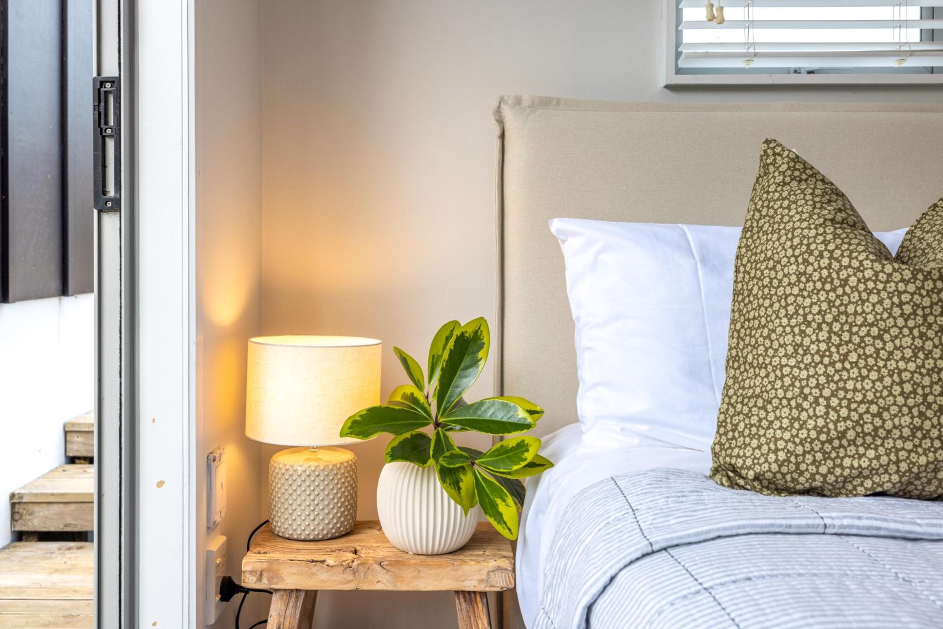 Ocean Breeze Cottage - Coast & Country view 5