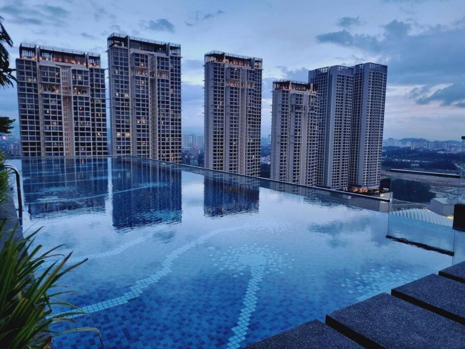 FREE Parking REVO 2 Bedrooms Bukit Jalil L28