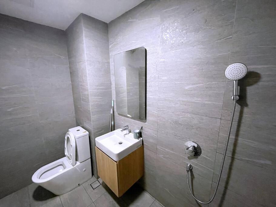 FREE Parking REVO 2 Bedrooms Bukit Jalil L28