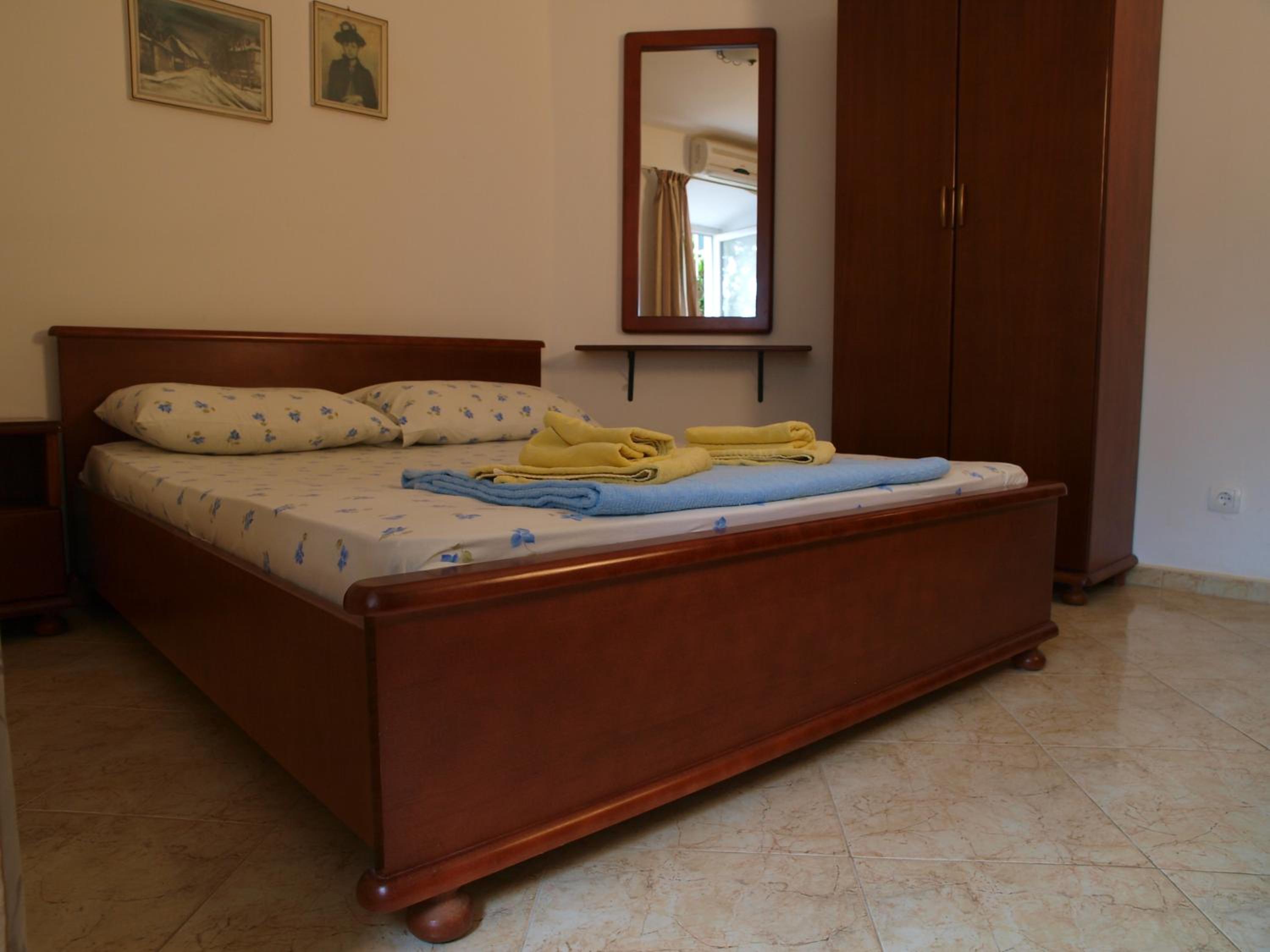 Photo 43