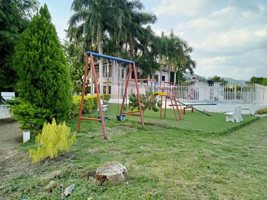 Apartamento vacacional piscina