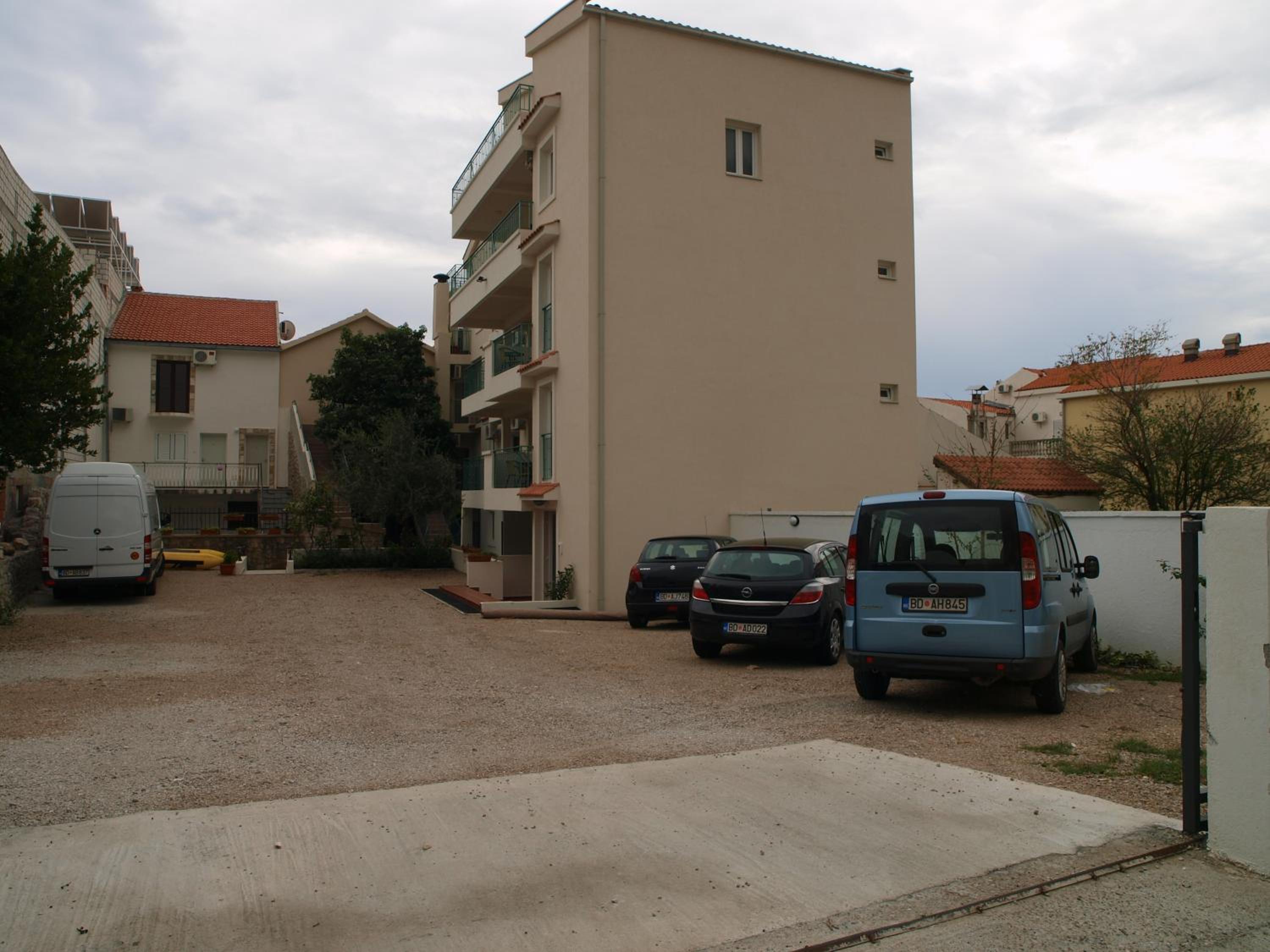 Photo 32