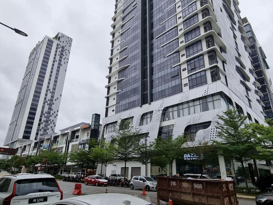 FREE Parking REVO 2 Bedrooms Bukit Jalil L13A