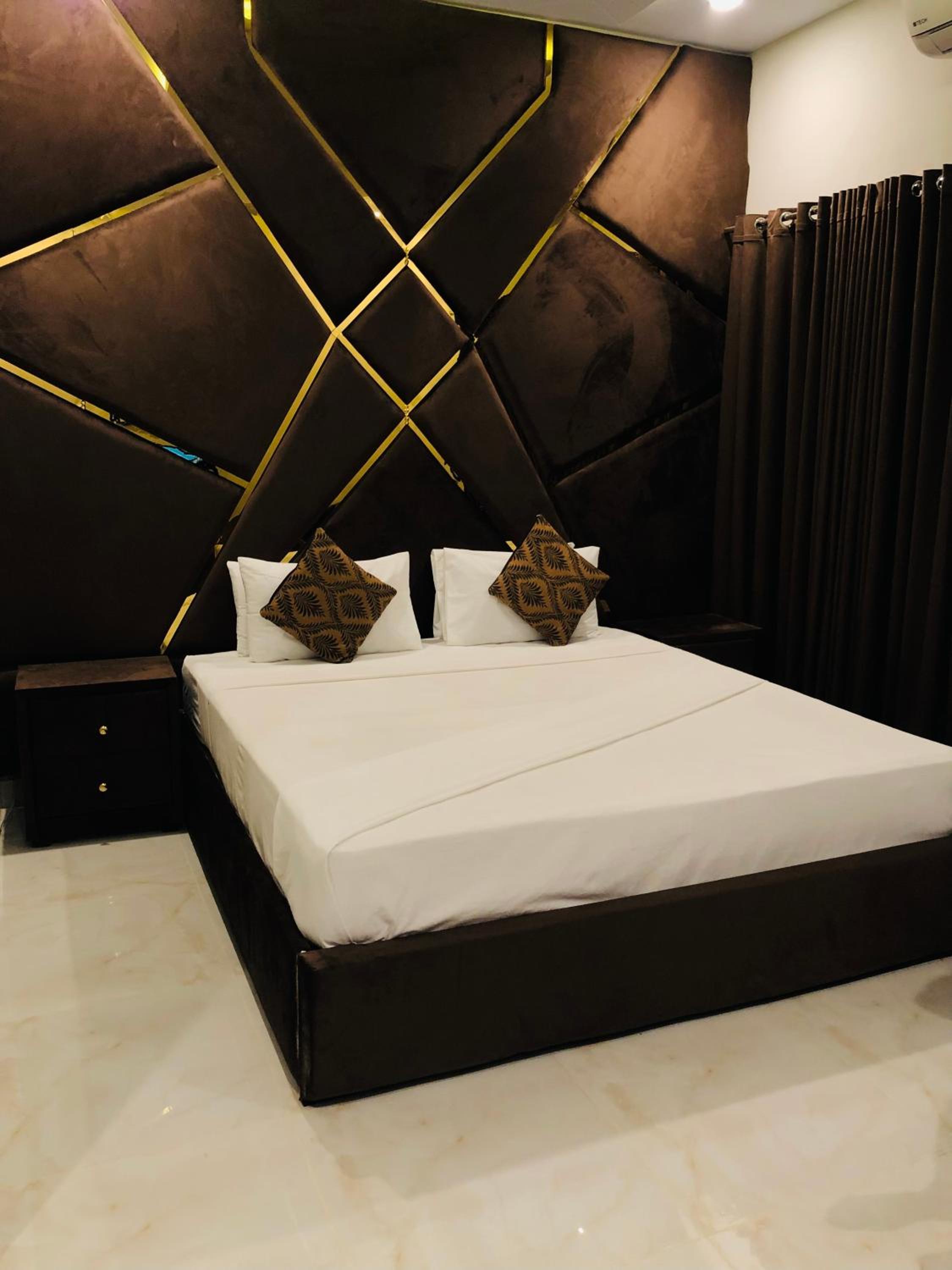 Star House view 5