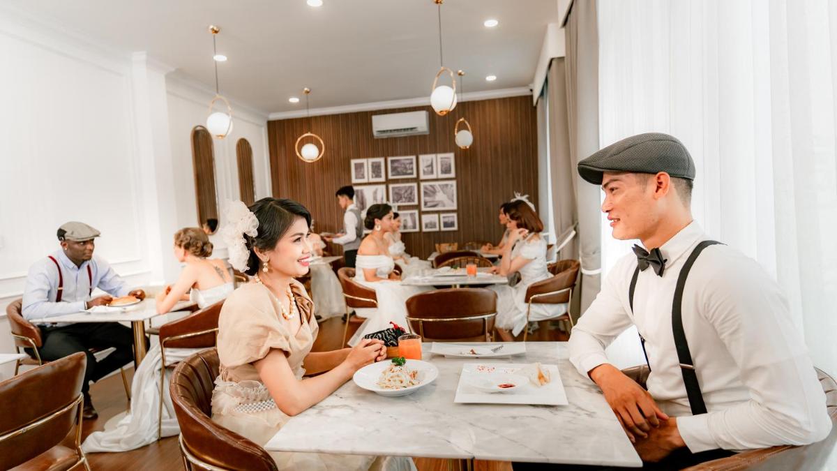 restaurant
