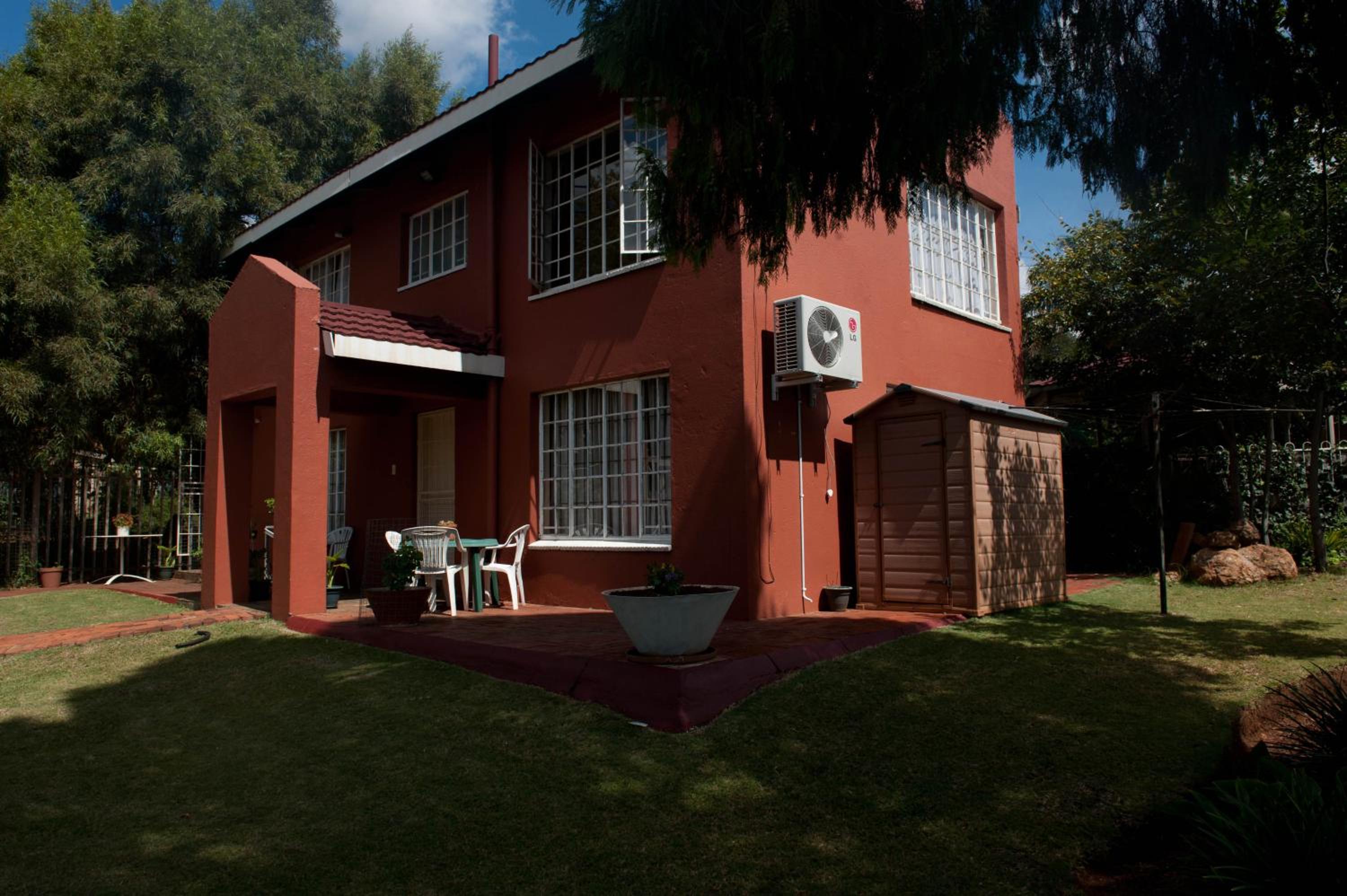 282 Guesthouse/Self-Catering view 2