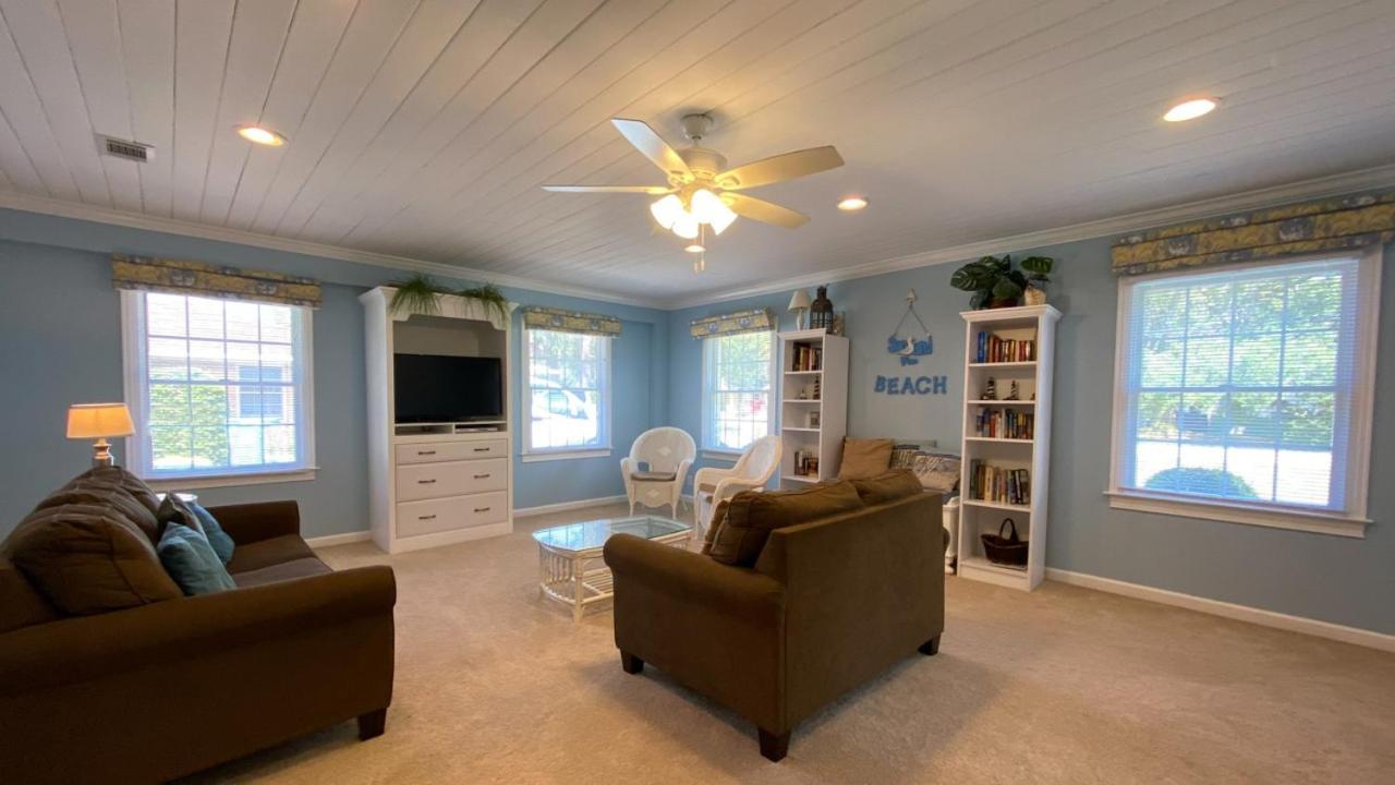 LYONS DEN - 3 Bedroom Home home view 4