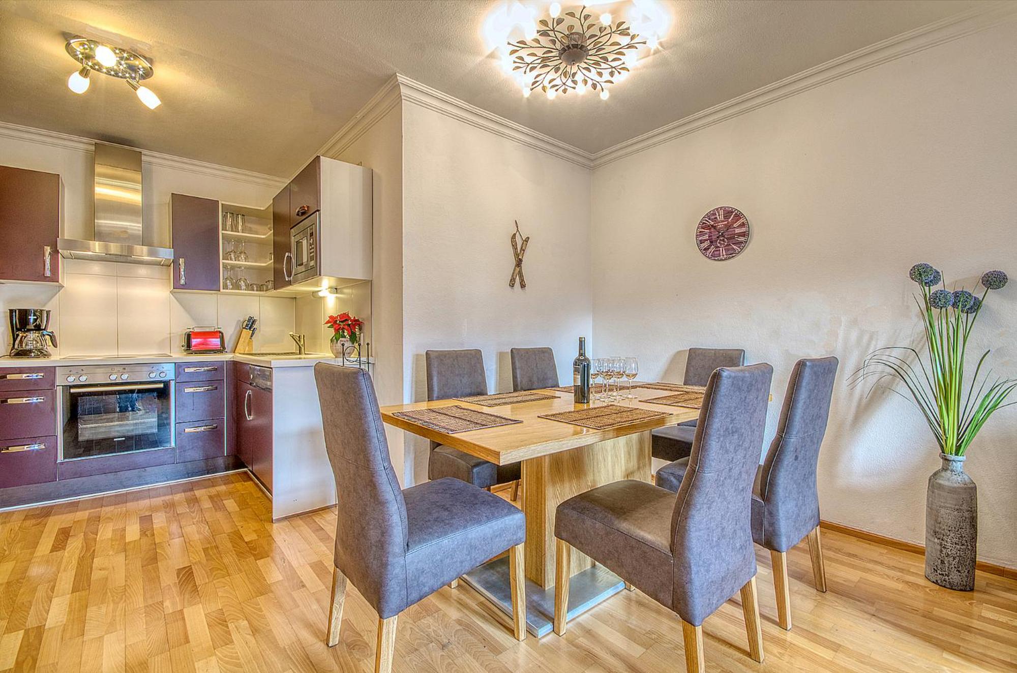 Select Top 7 - by Alpen Apartments