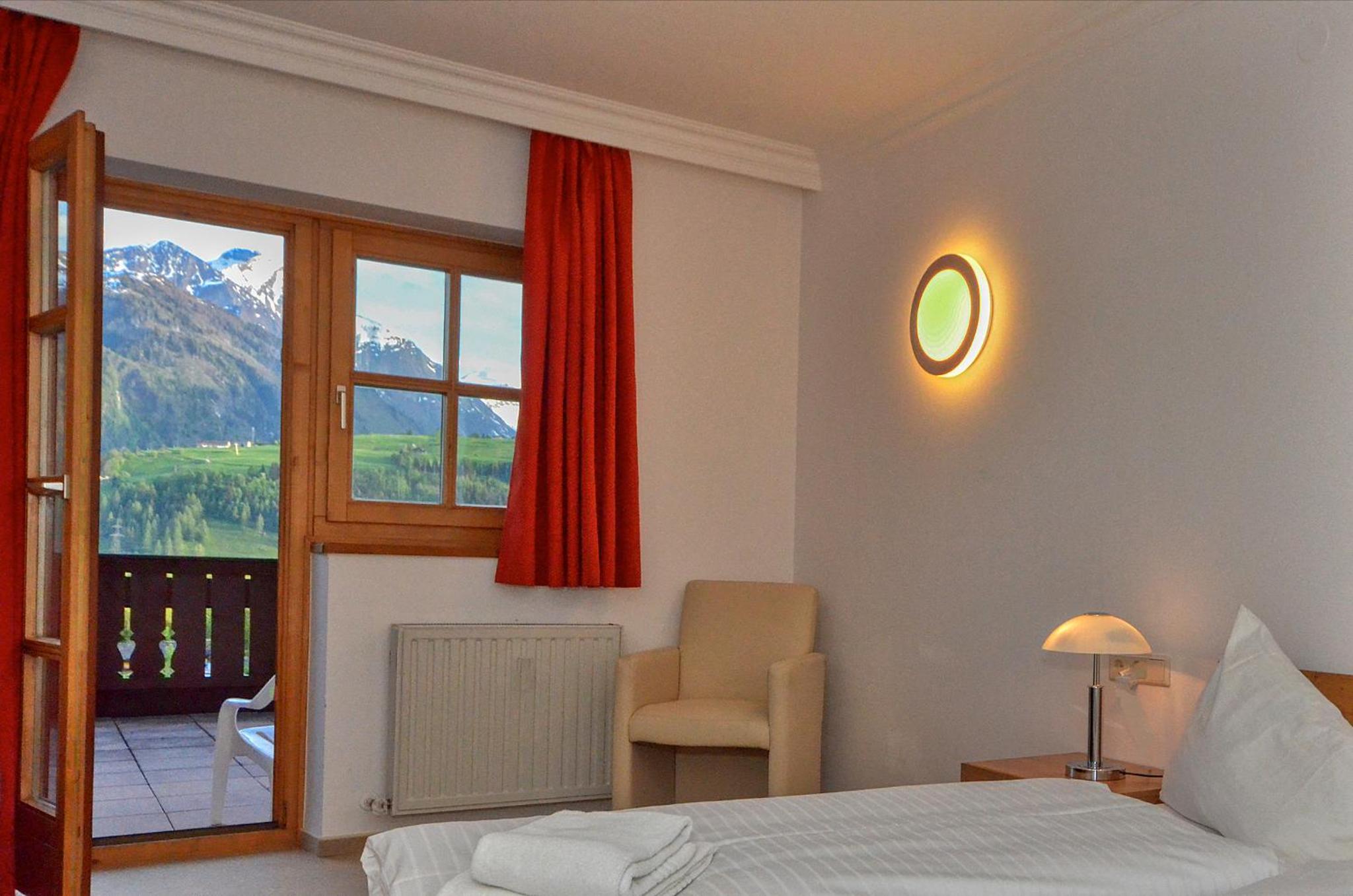 Select Top 7 - by Alpen Apartments