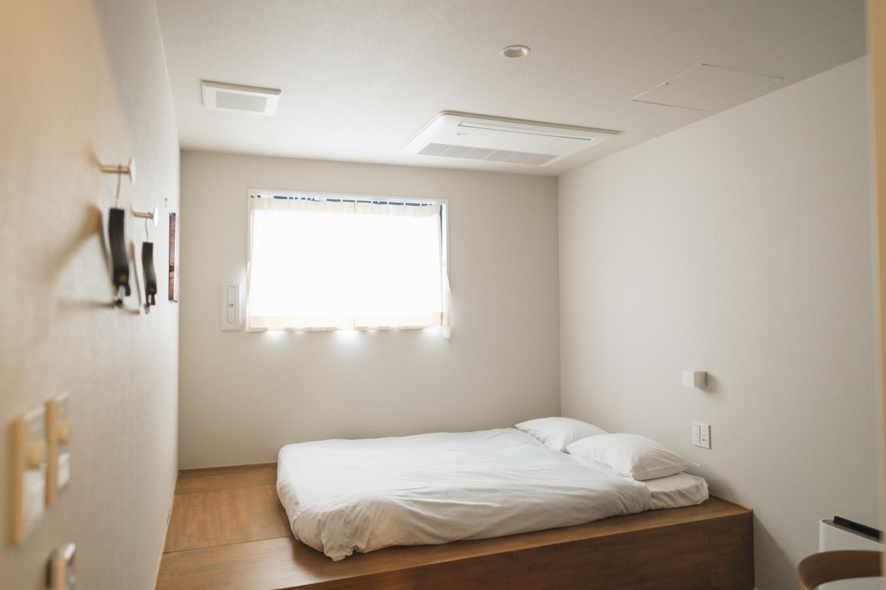 &AND HOSTEL KURAMAE west