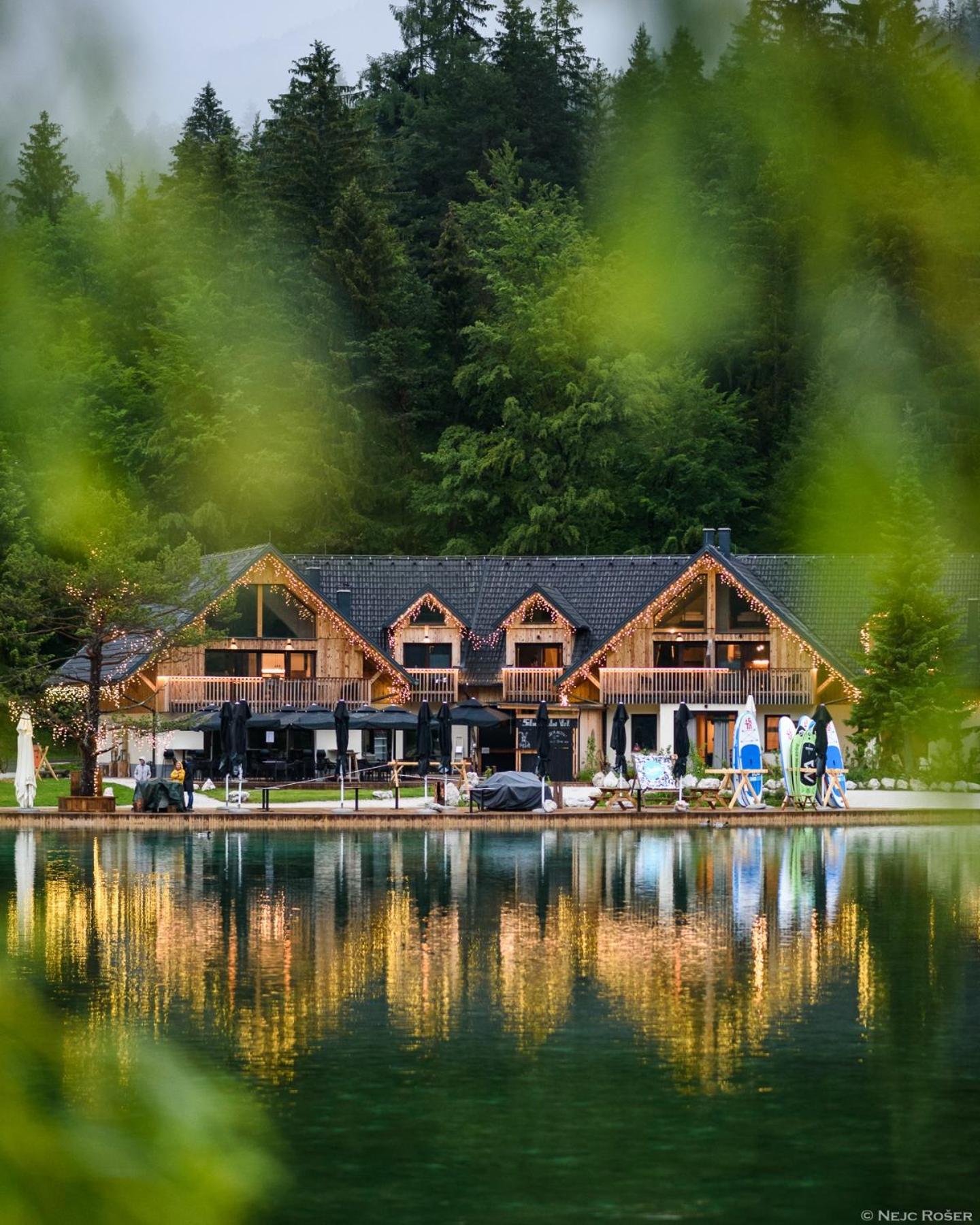 JASNA NATUR Resort by the lake view 2