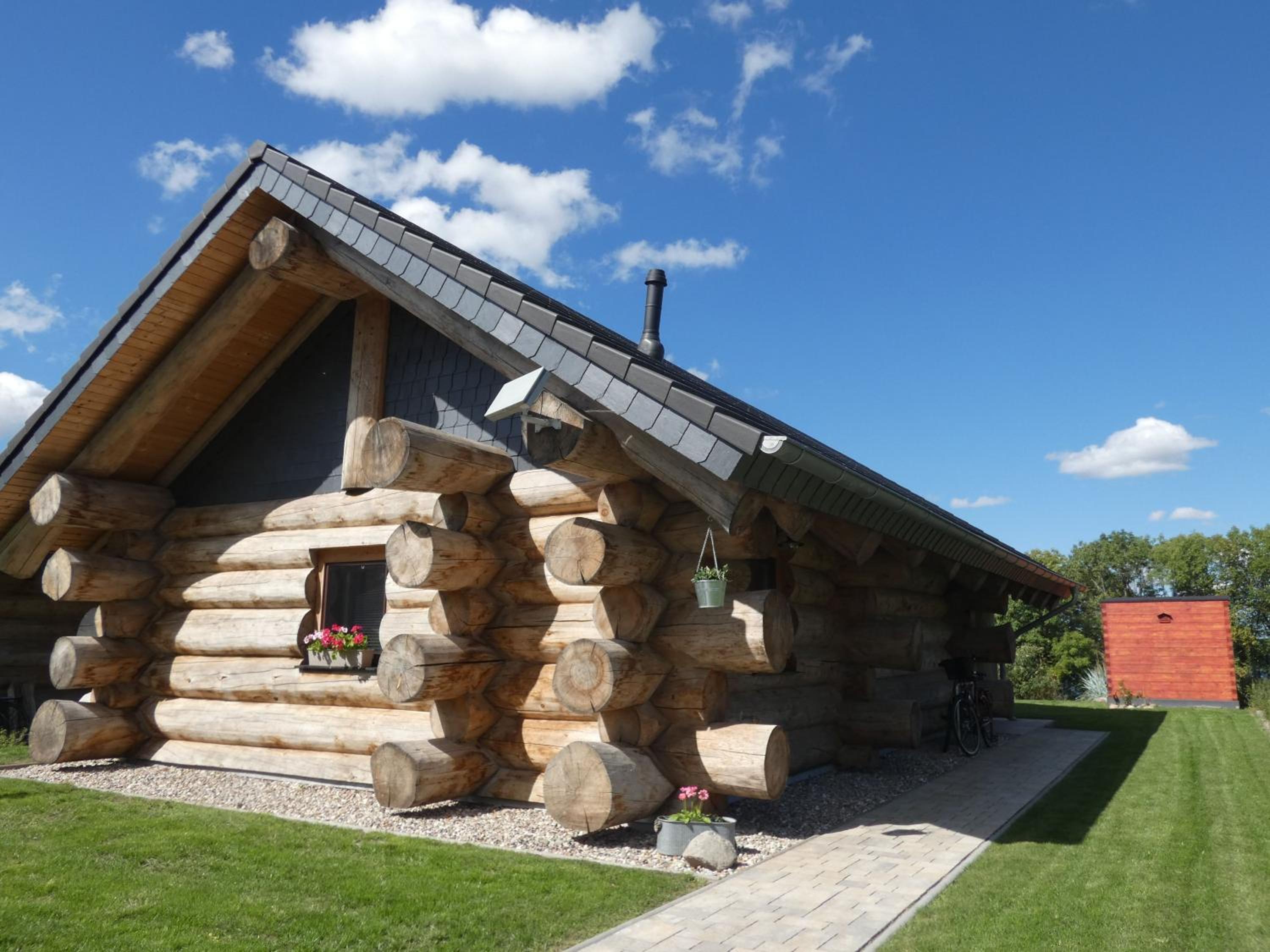 Naturstammhaus Tollensesee
