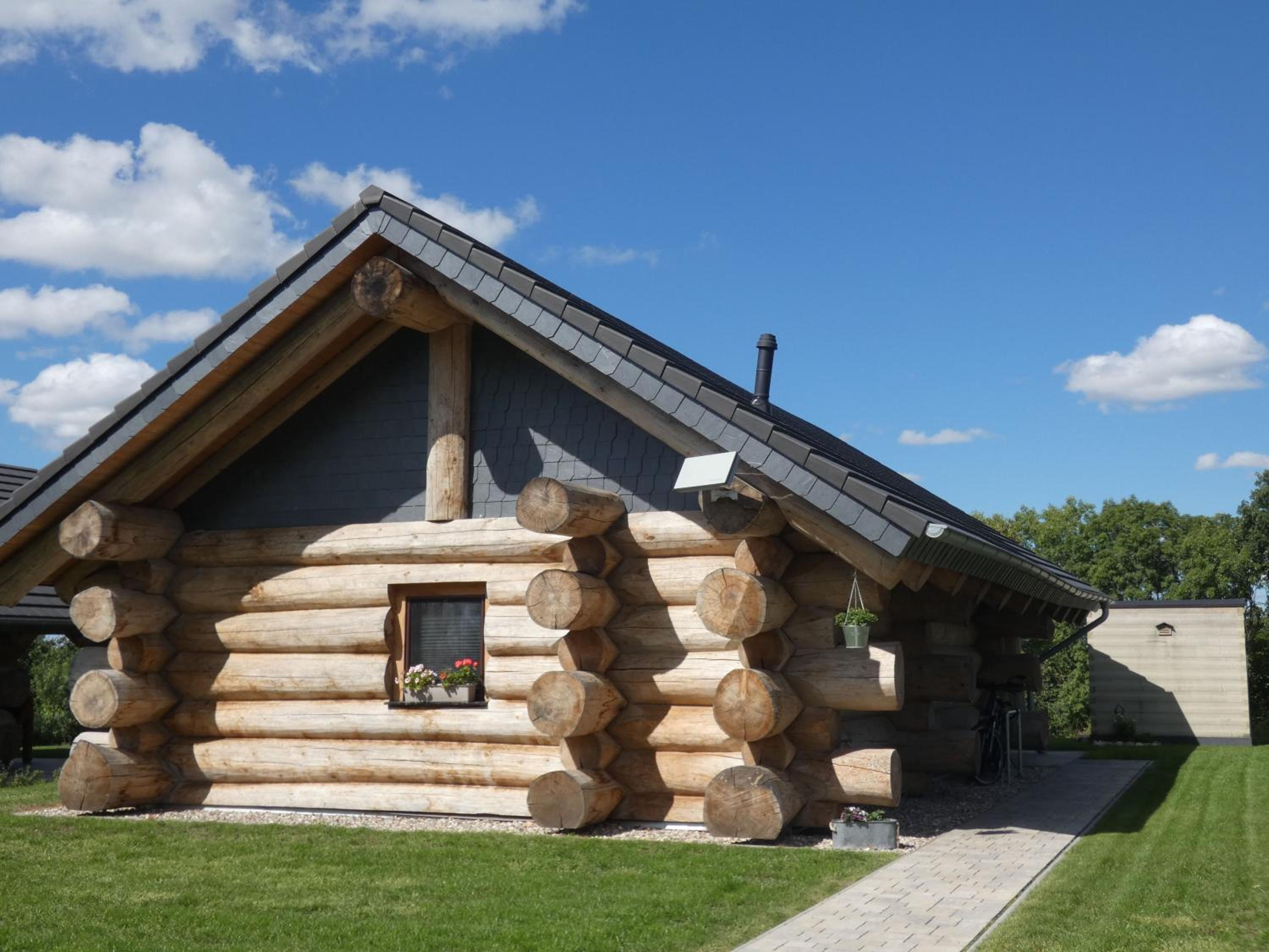 Naturstammhaus Tollensesee