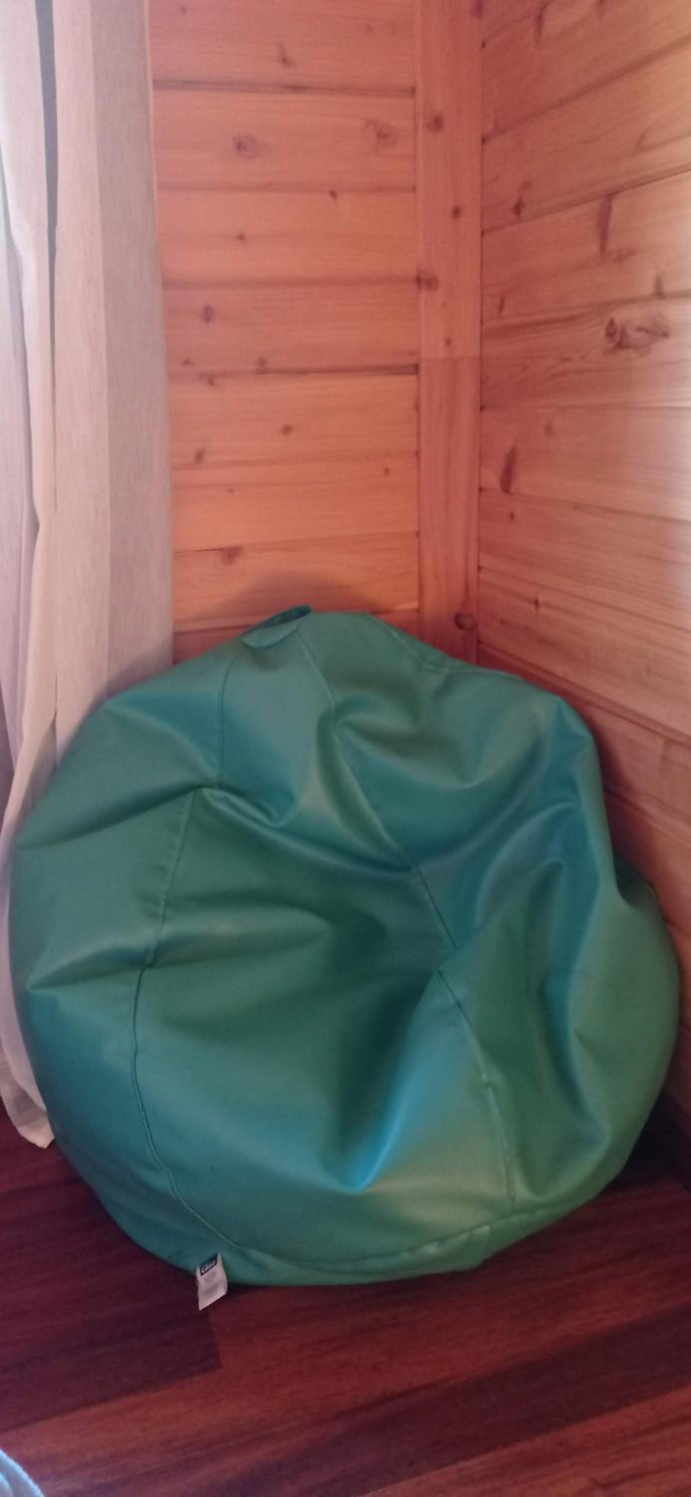 Acogedora cabaña con piscina